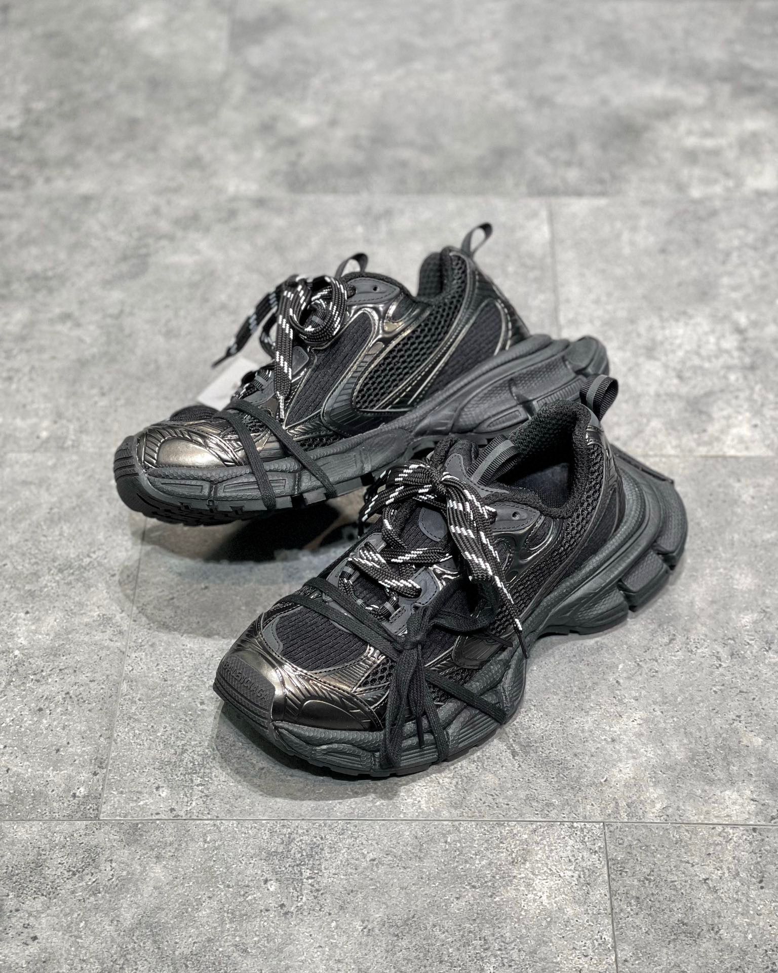 3XL Sneaker – BLNC1159