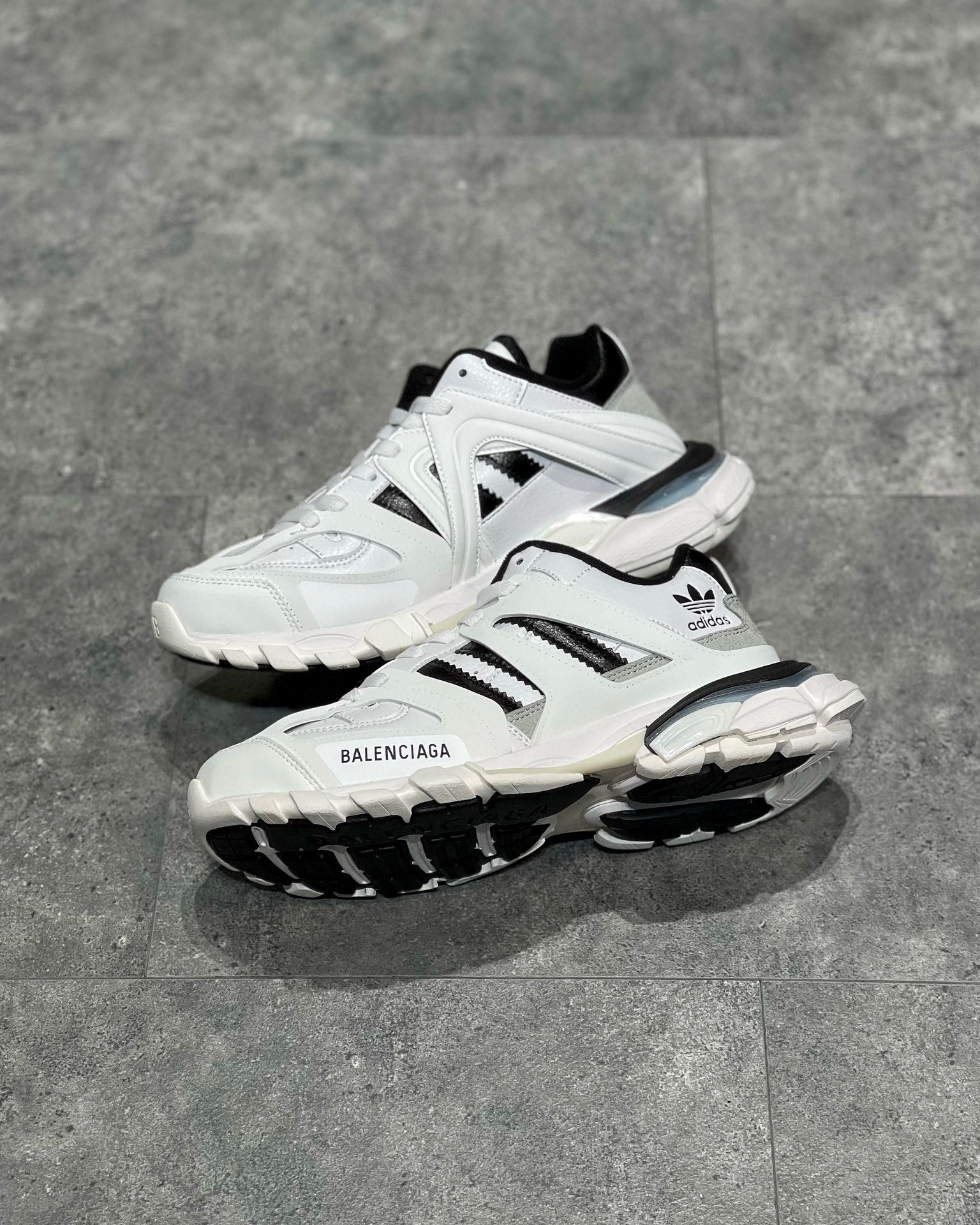 Balenciaga x Adidas Track 3.0 Sneaker – BLNC1175