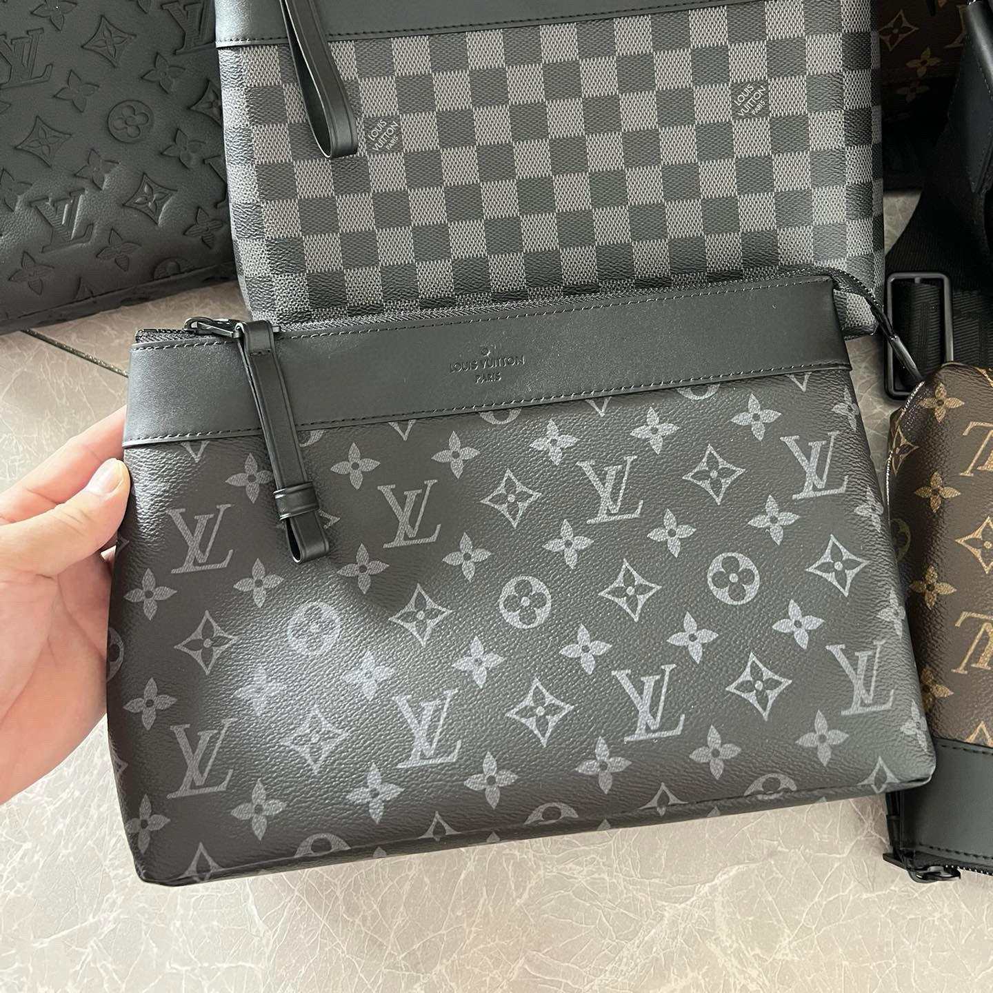 Louis Vuitton Pouch – BHPH1049