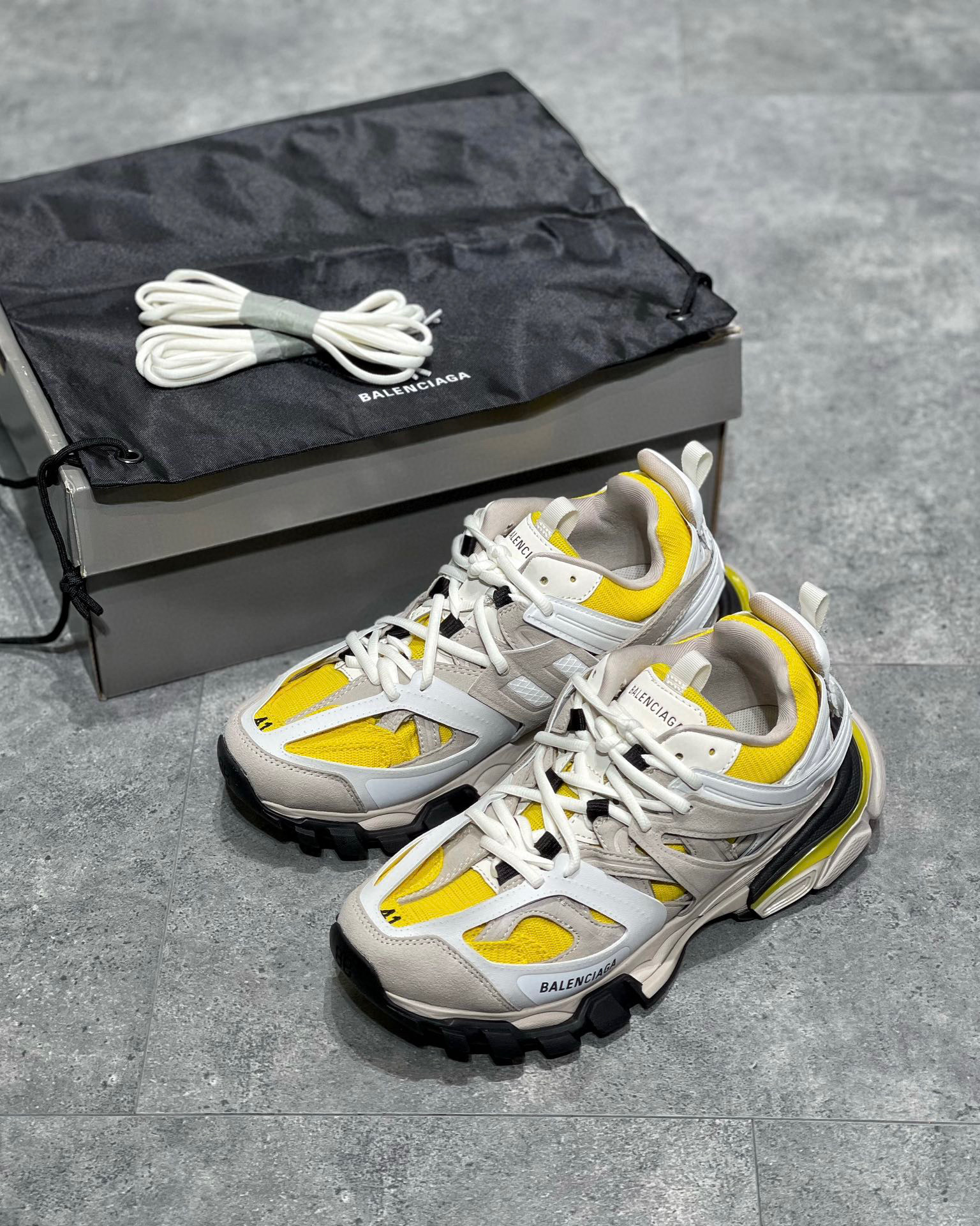Balenciaga Track 3.0 Sneaker – BLNC1174