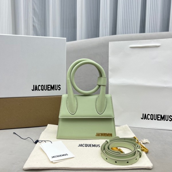 Jacquemus Medium Bag – JACQ1021