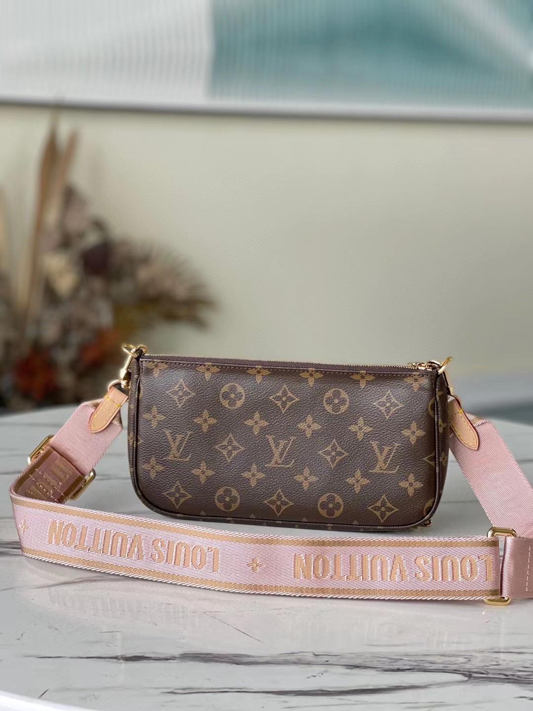 Louis Vuitton Shoulder Bag – LVSH1004