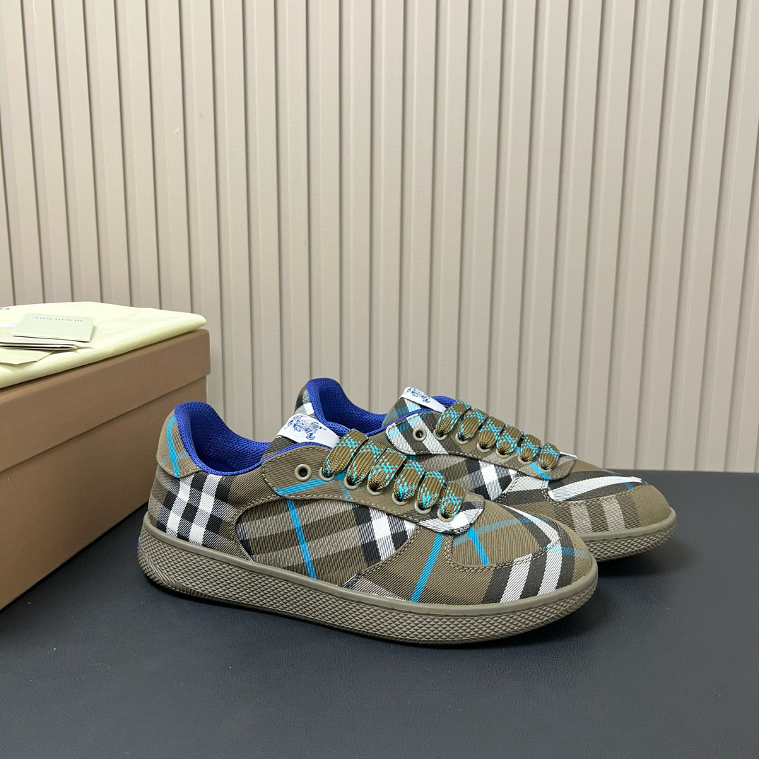 Burberry Sneaker – BBRY1067
