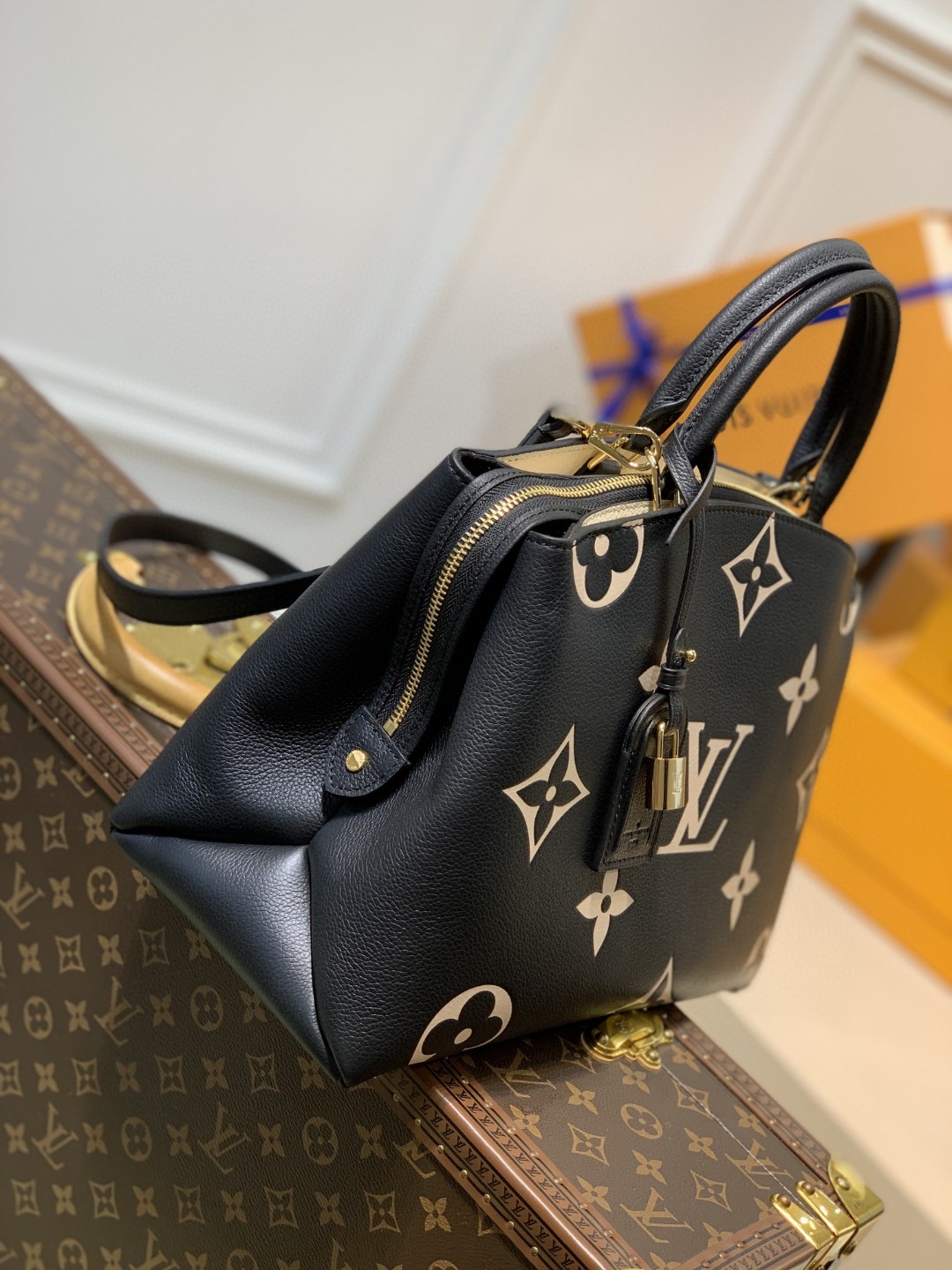 Louis Vuitton Tote Bag – LVTB1071