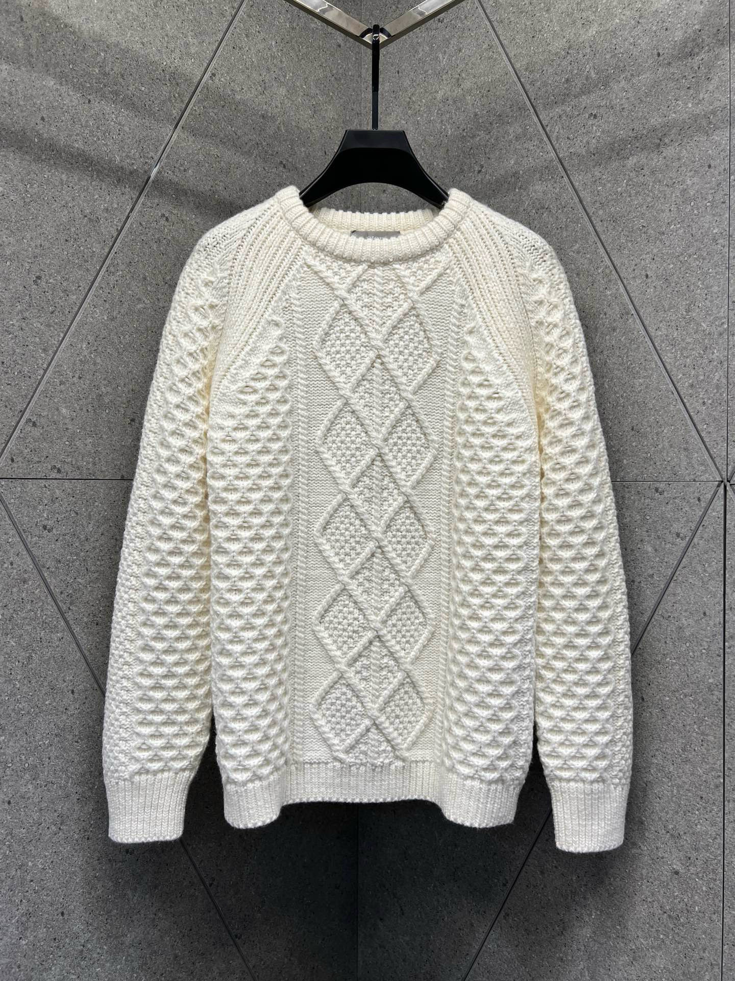 Givenchy Sweater – SWHO2441