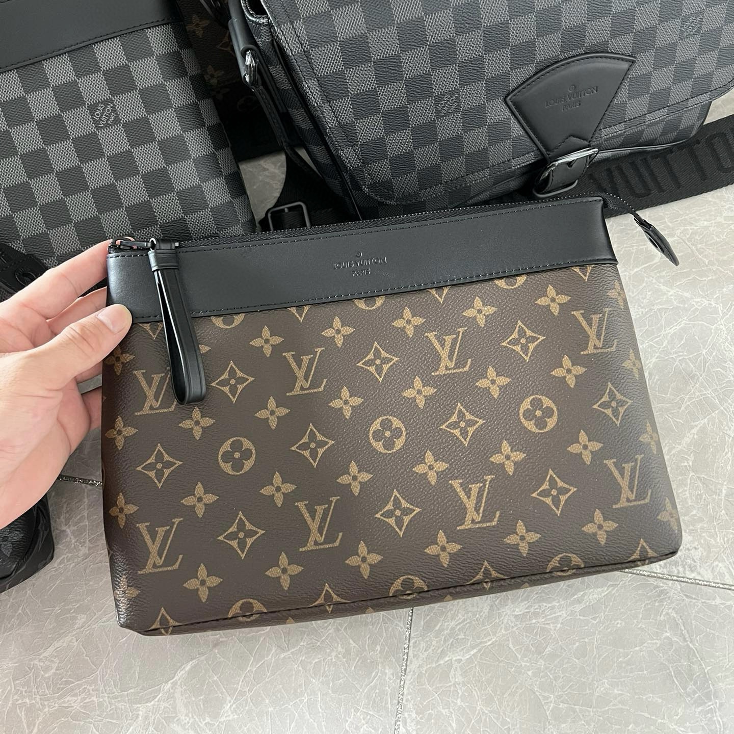 Louis Vuitton Pouch – BHPH1050