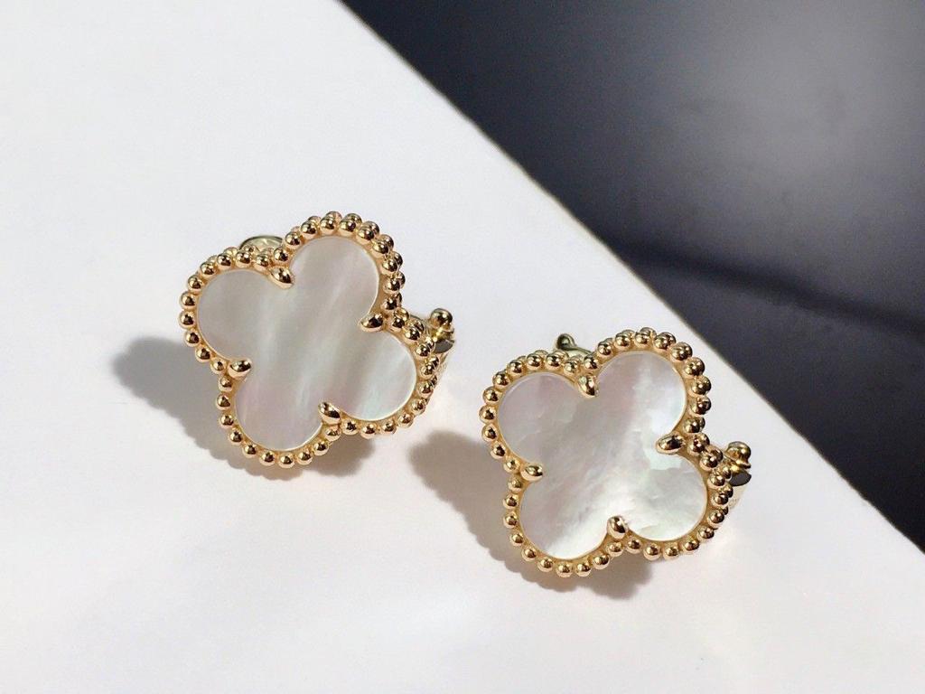 Van Cleef & Arpels Earrings – JWWM1039