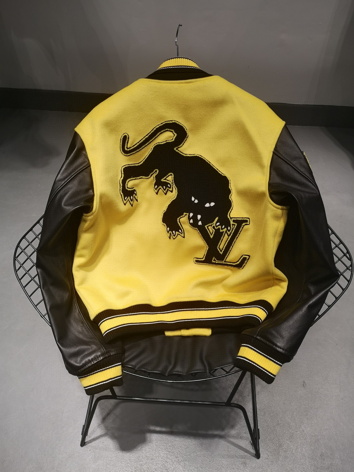 Louis Vuitton Leather Jacket – CJKT1133