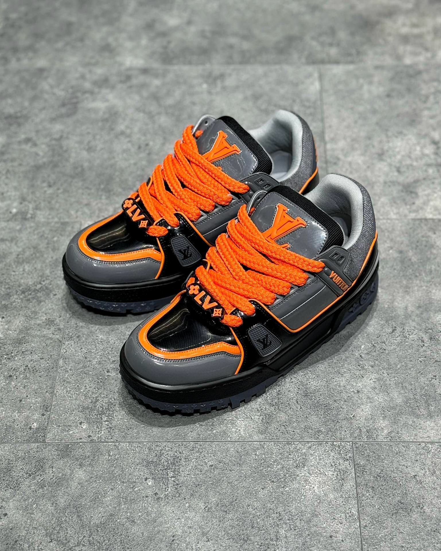 Louis Vuitton Sneaker – LSVT1395