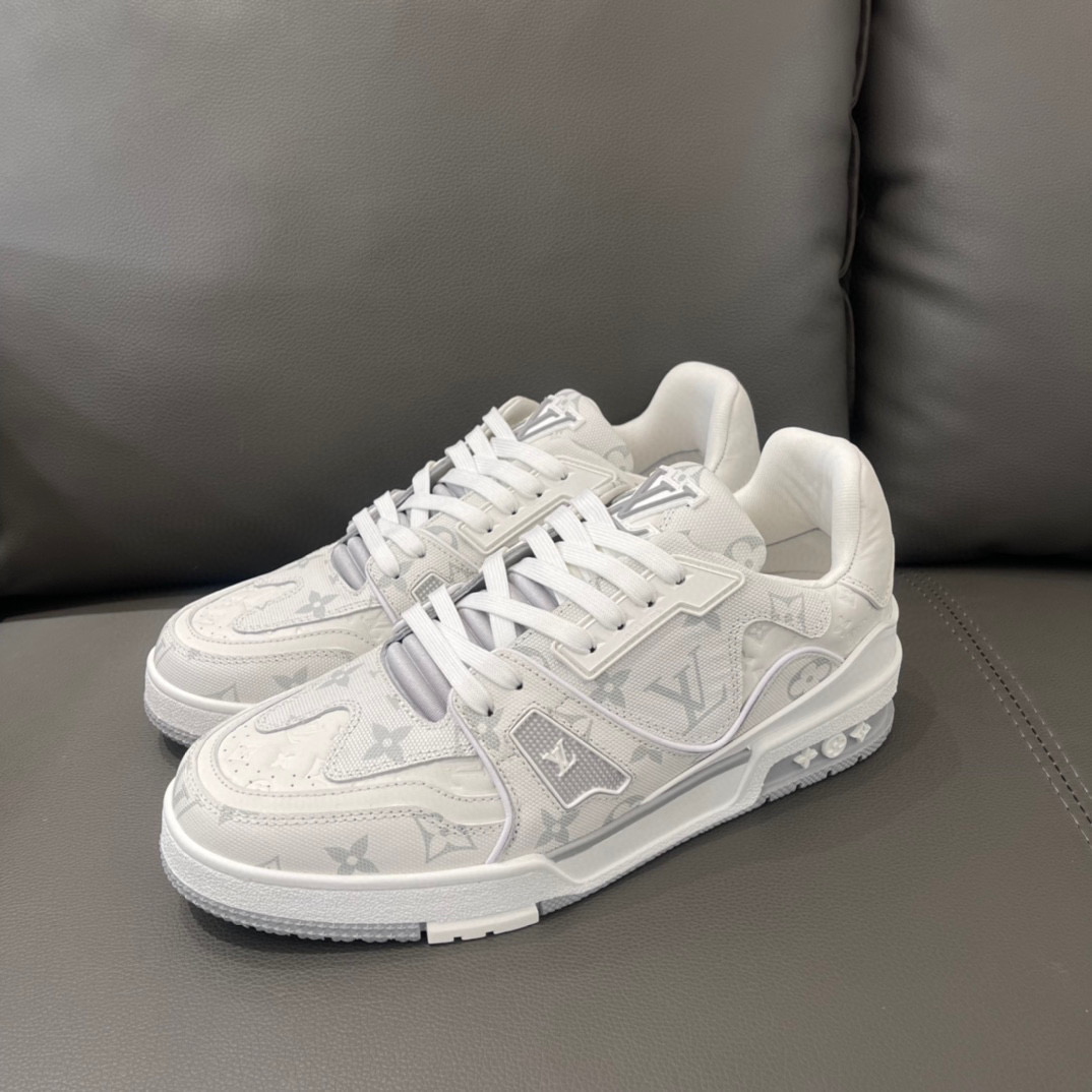 Louis Vuitton Sneaker – LSVT1211