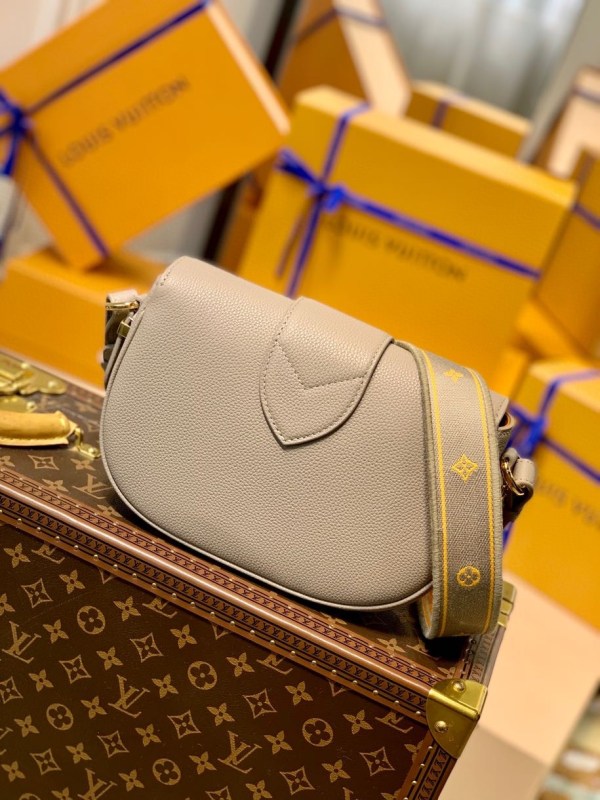 Louis Vuitton Shoulder Bag – LVSH1116