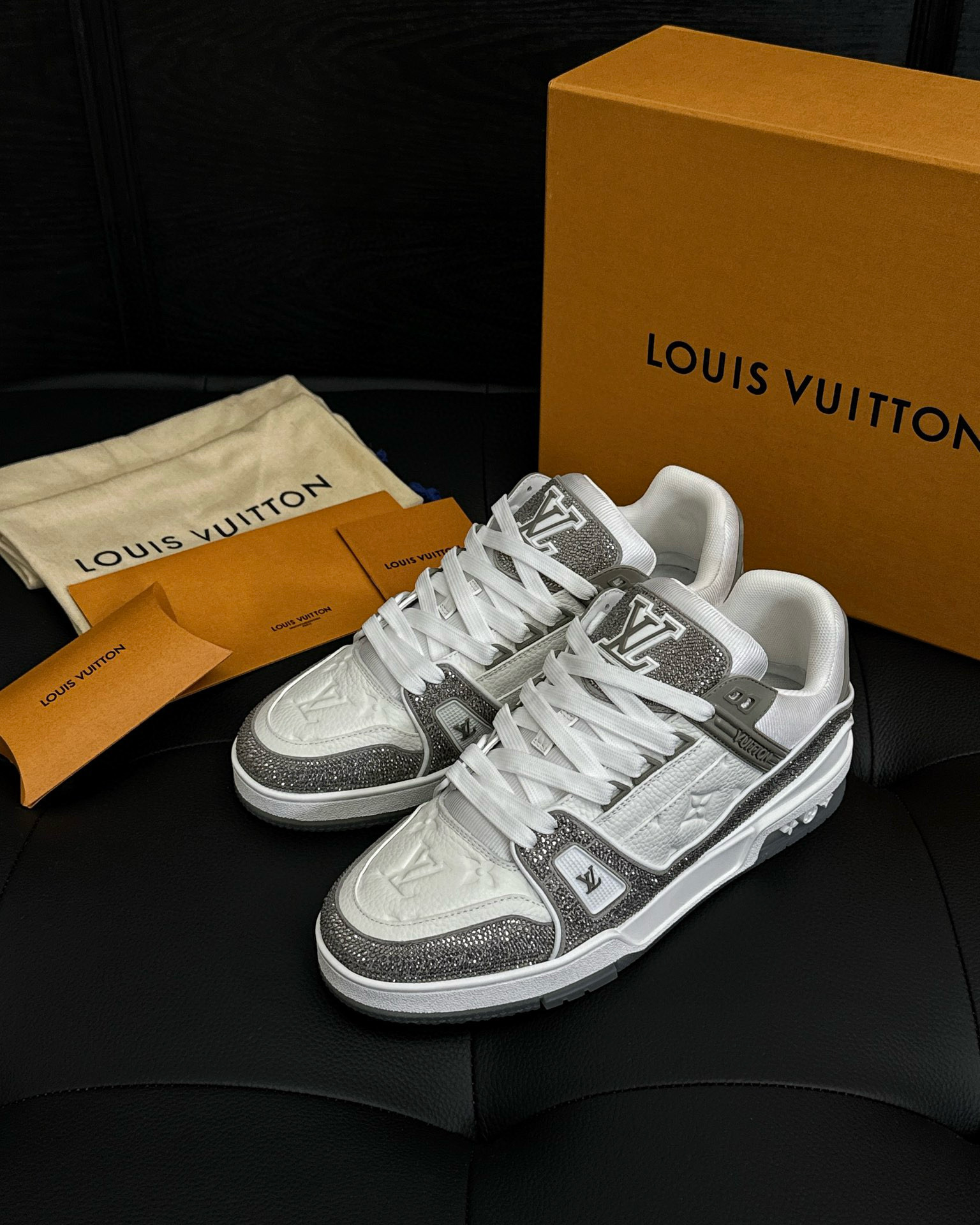 Louis Vuitton Sneaker – LSVT1407