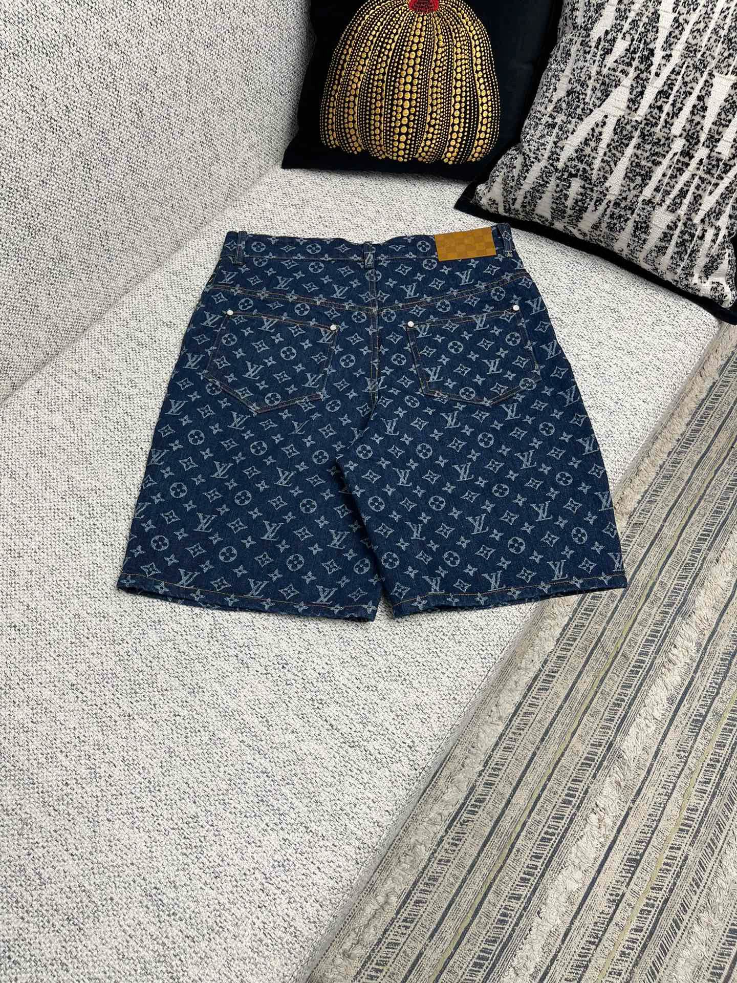 Louis Vuitton Short – TRJT1197