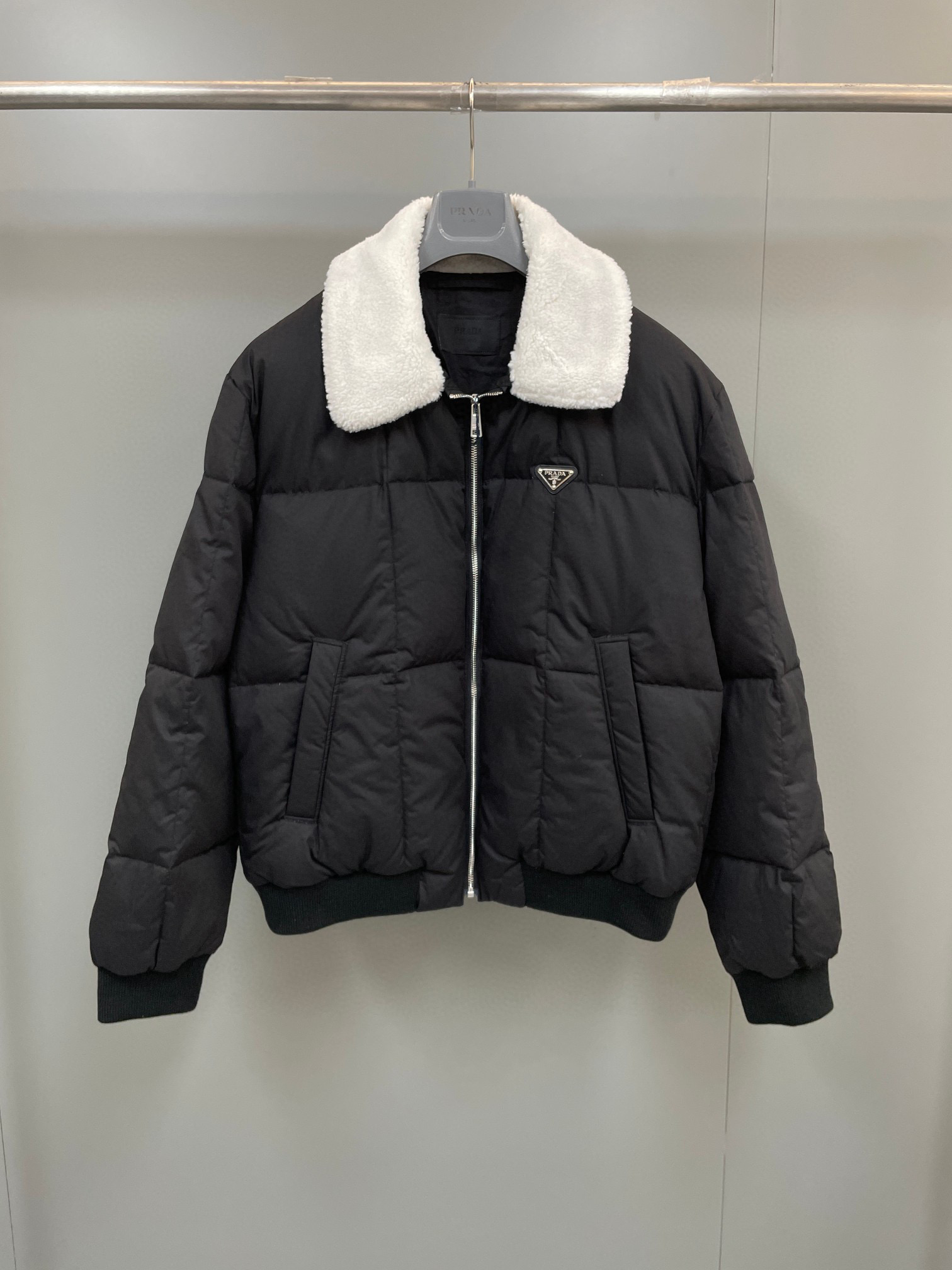 Prada Jacket – CJKT1543