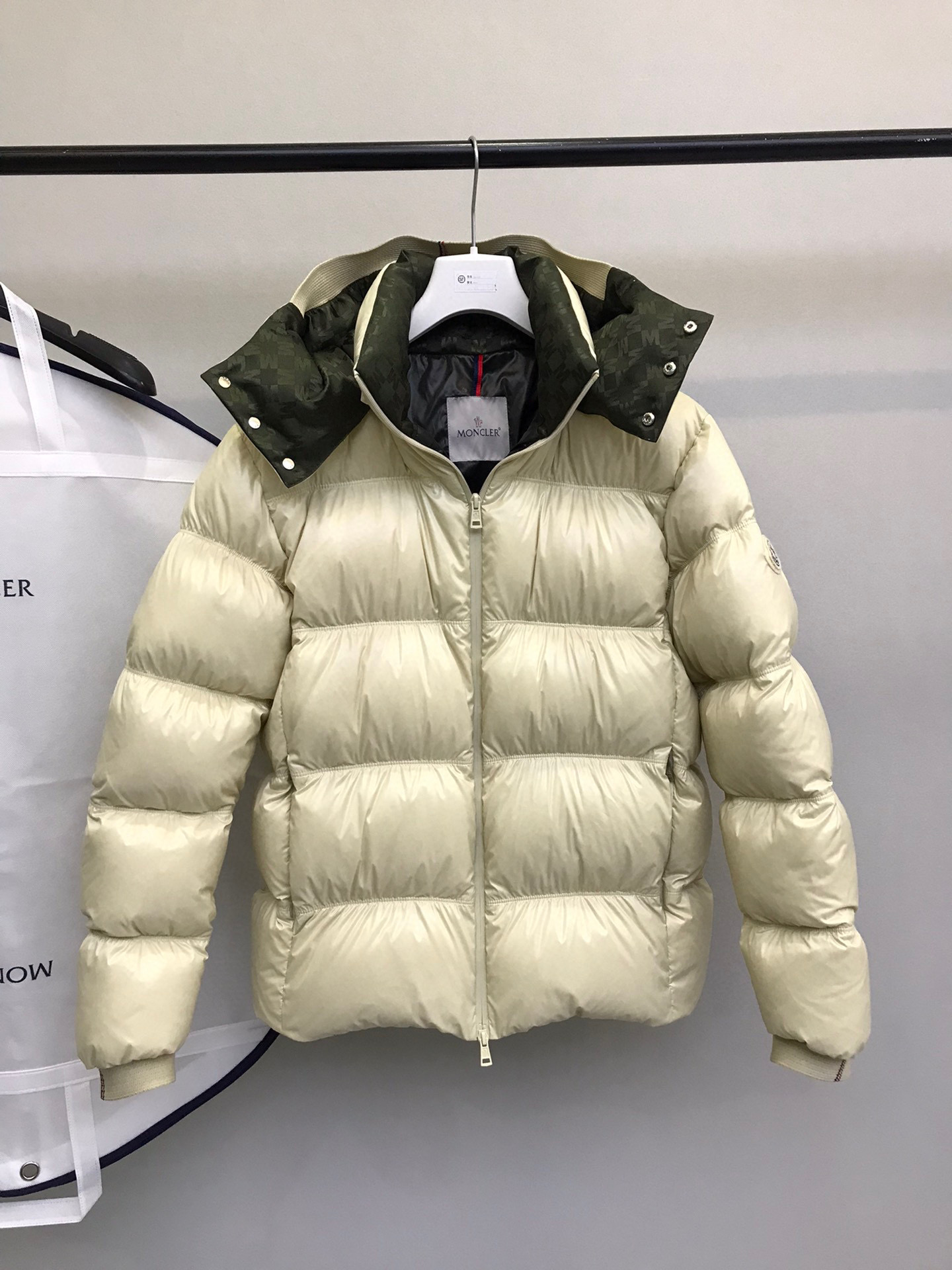 Moncler Jacket – CJKT1547
