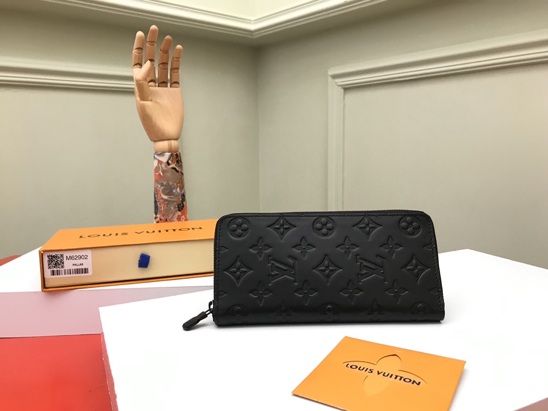 Louis Vuitton Wallet – MWLT1030