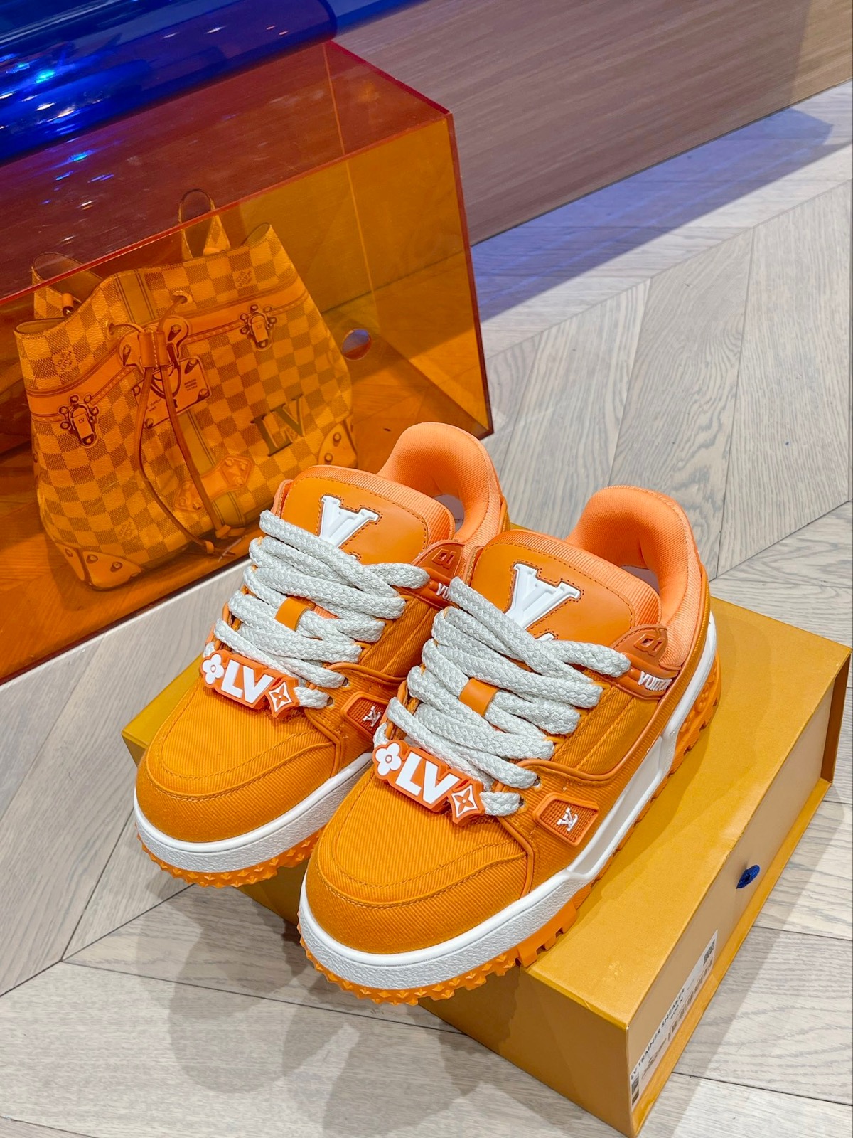 Louis Vuitton Sneaker – LSVT1269