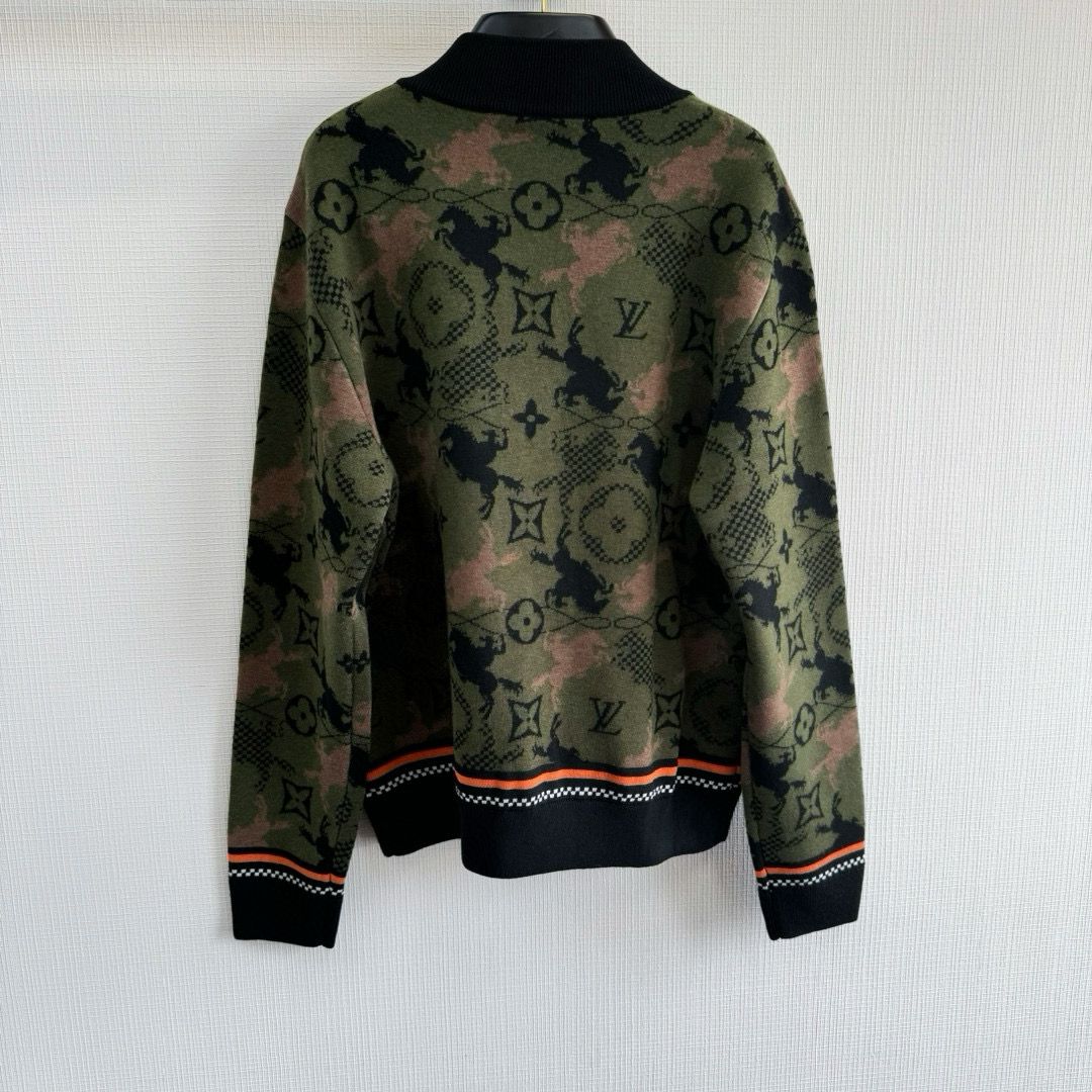 Louis Vuitton Zip Sweater – SWHO2317