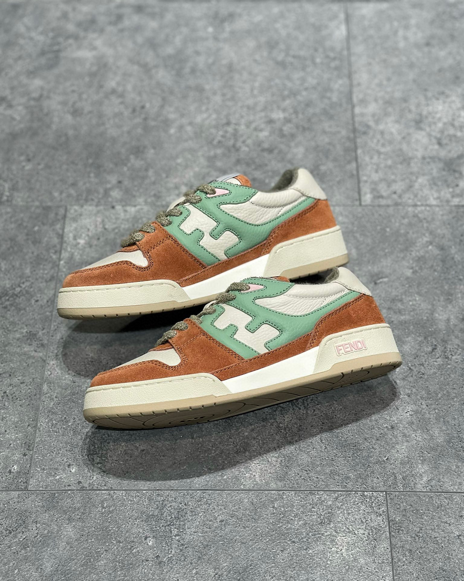 Fendi Sneaker – FEND1066