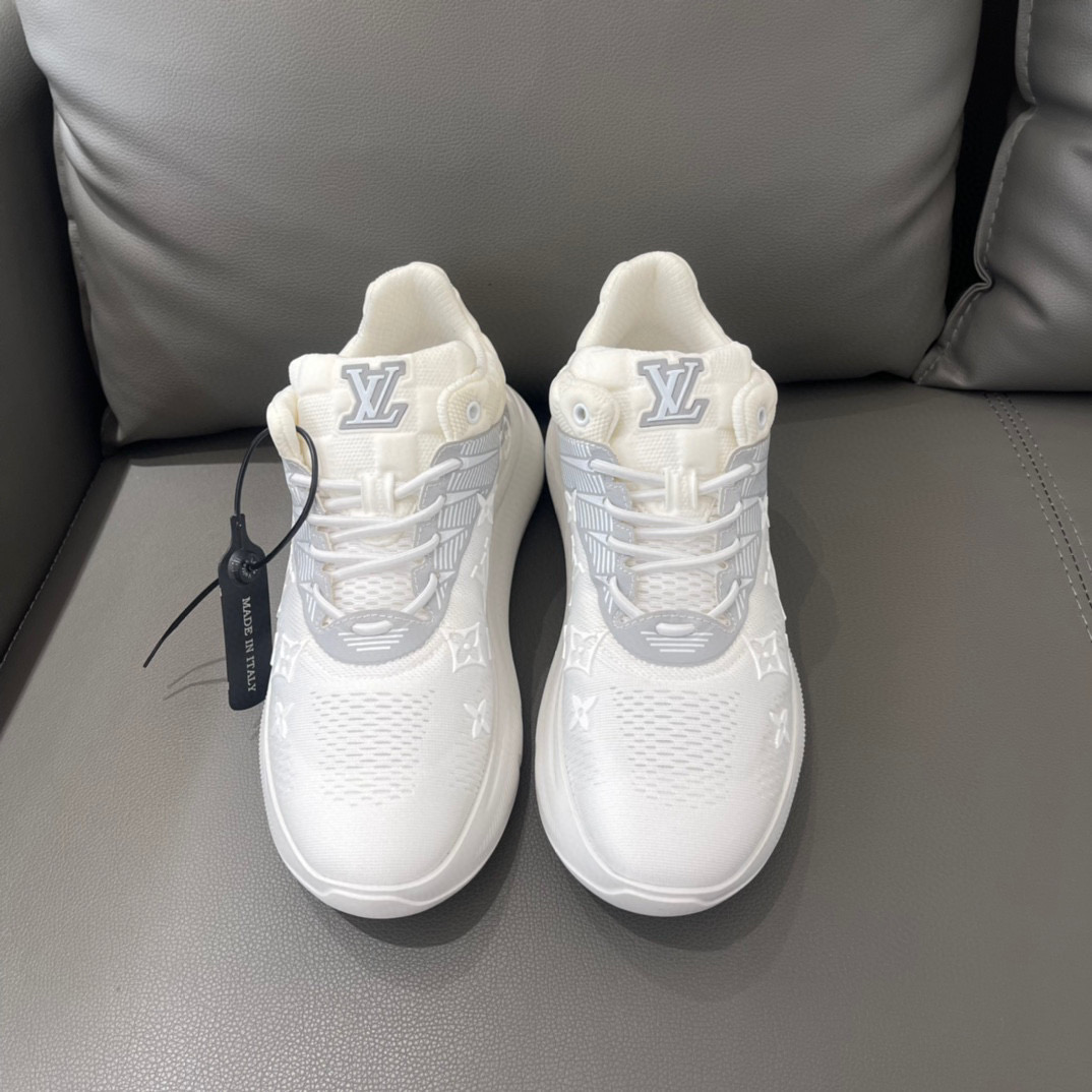 Louis Vuitton Sneaker – LSVT1203
