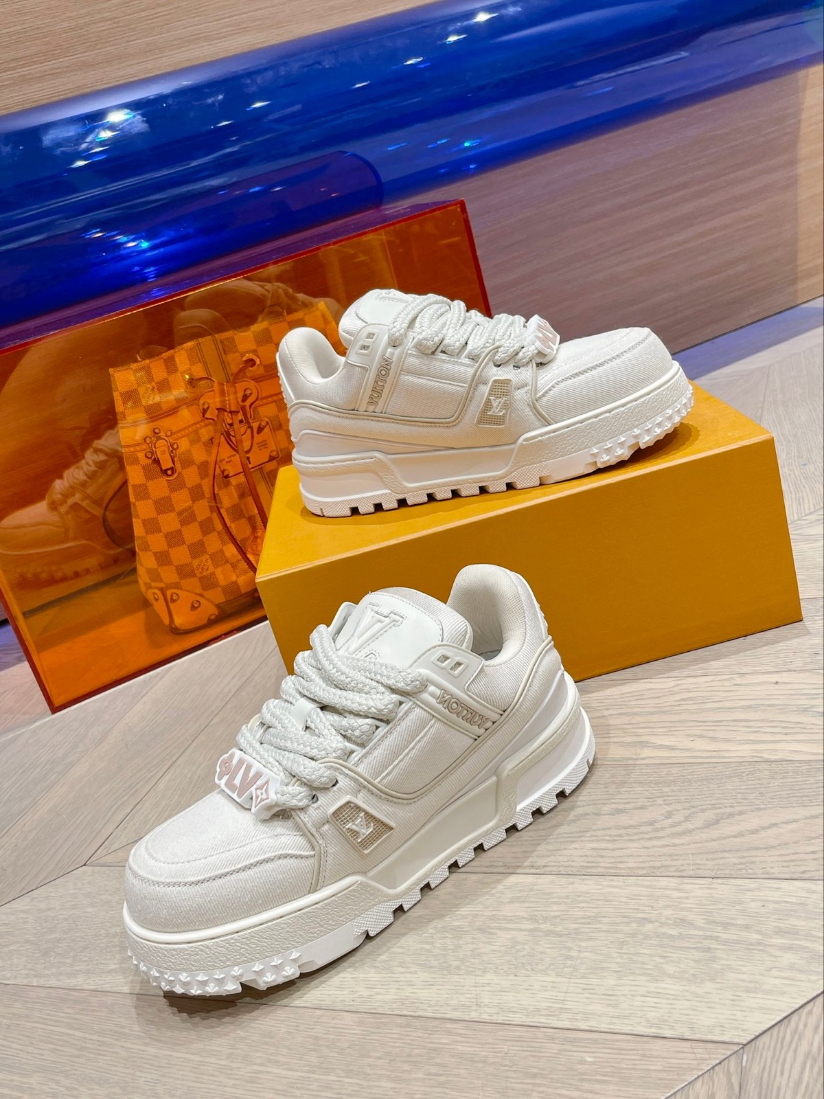 Louis Vuitton Sneaker – LSVT1266