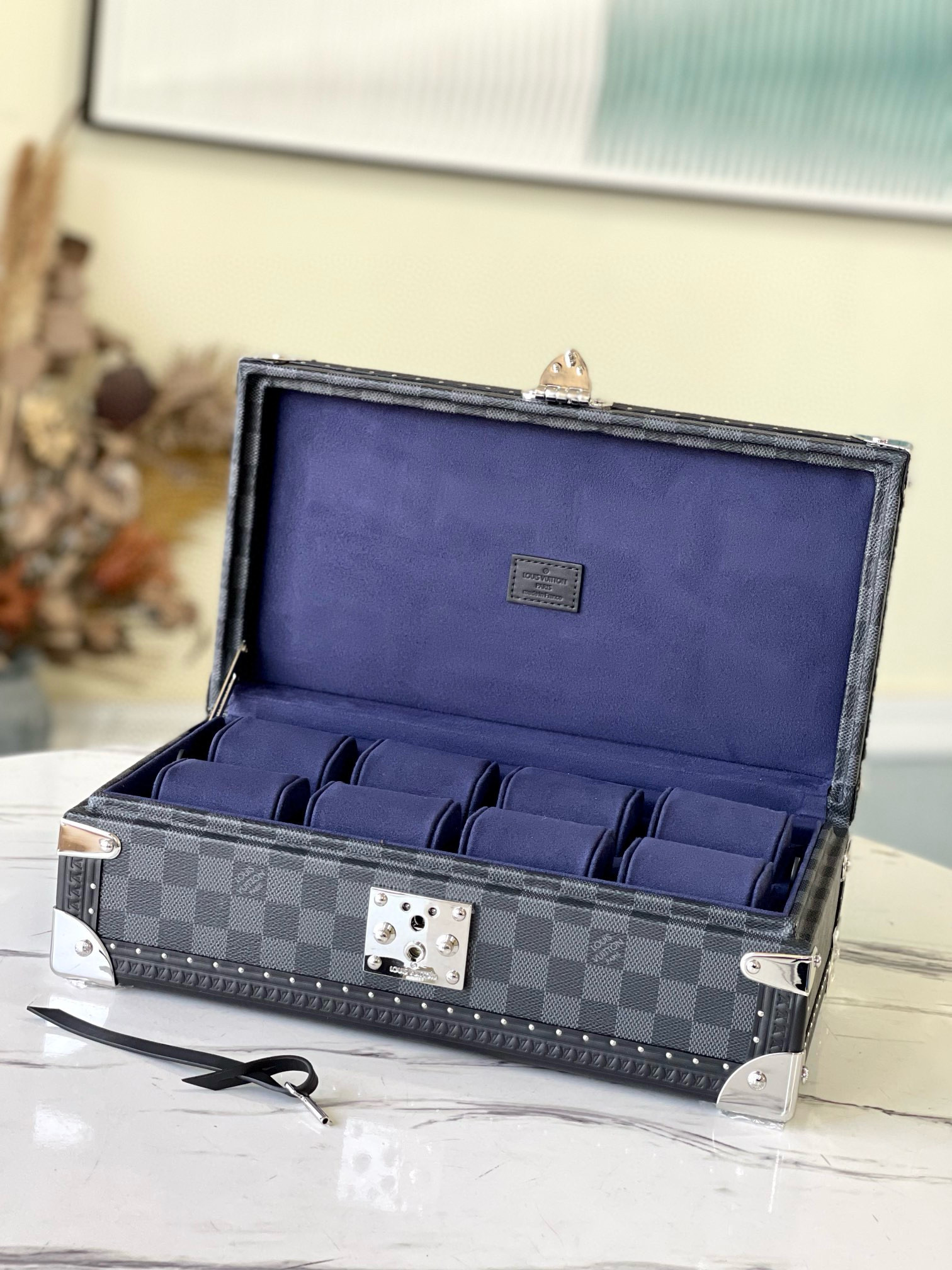 Louis Vuitton Trunk – BGOT1002