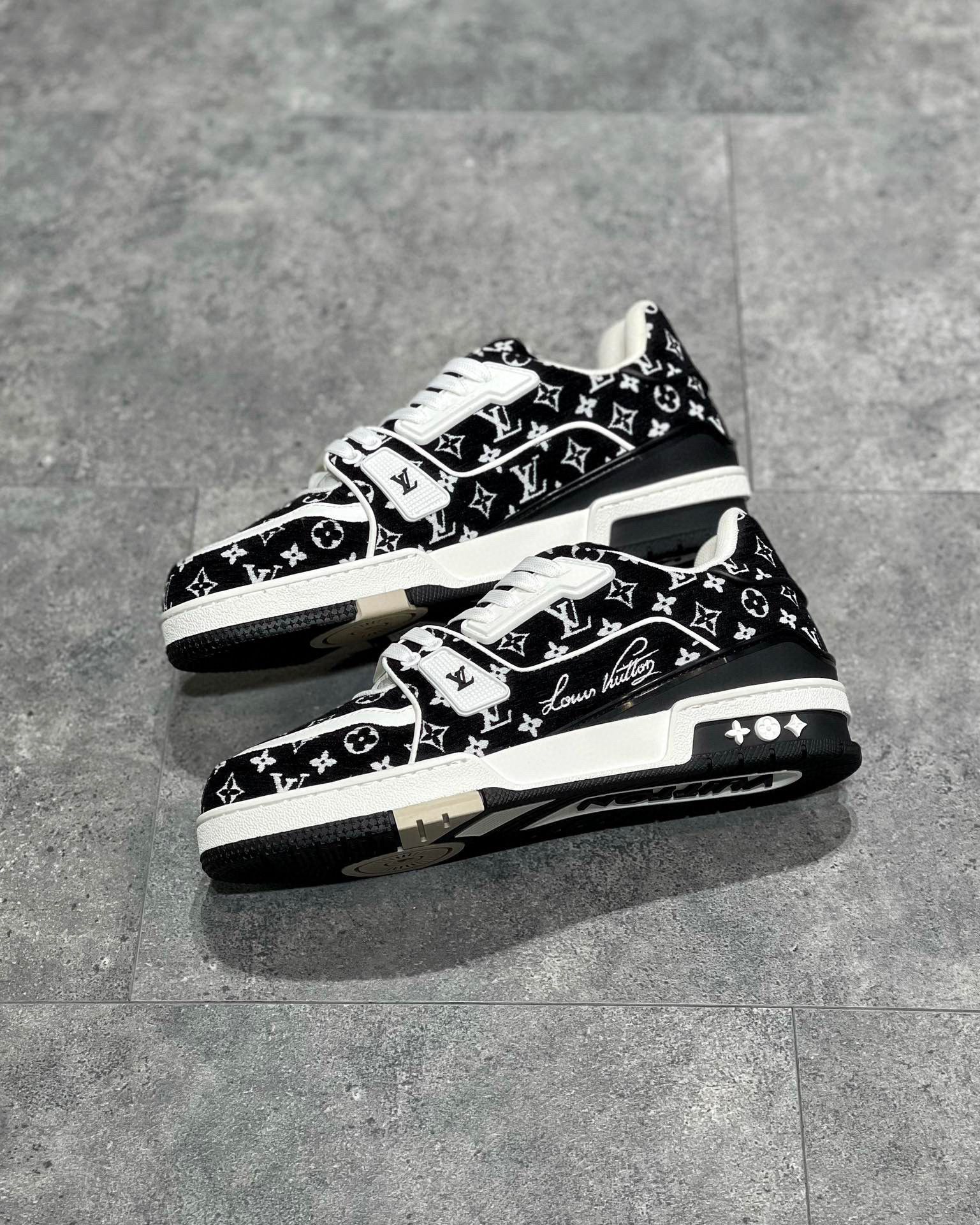 Louis Vuitton Sneaker – LSVT1278