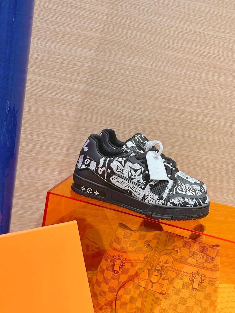 Louis Vuitton Sneaker – LSVT1272
