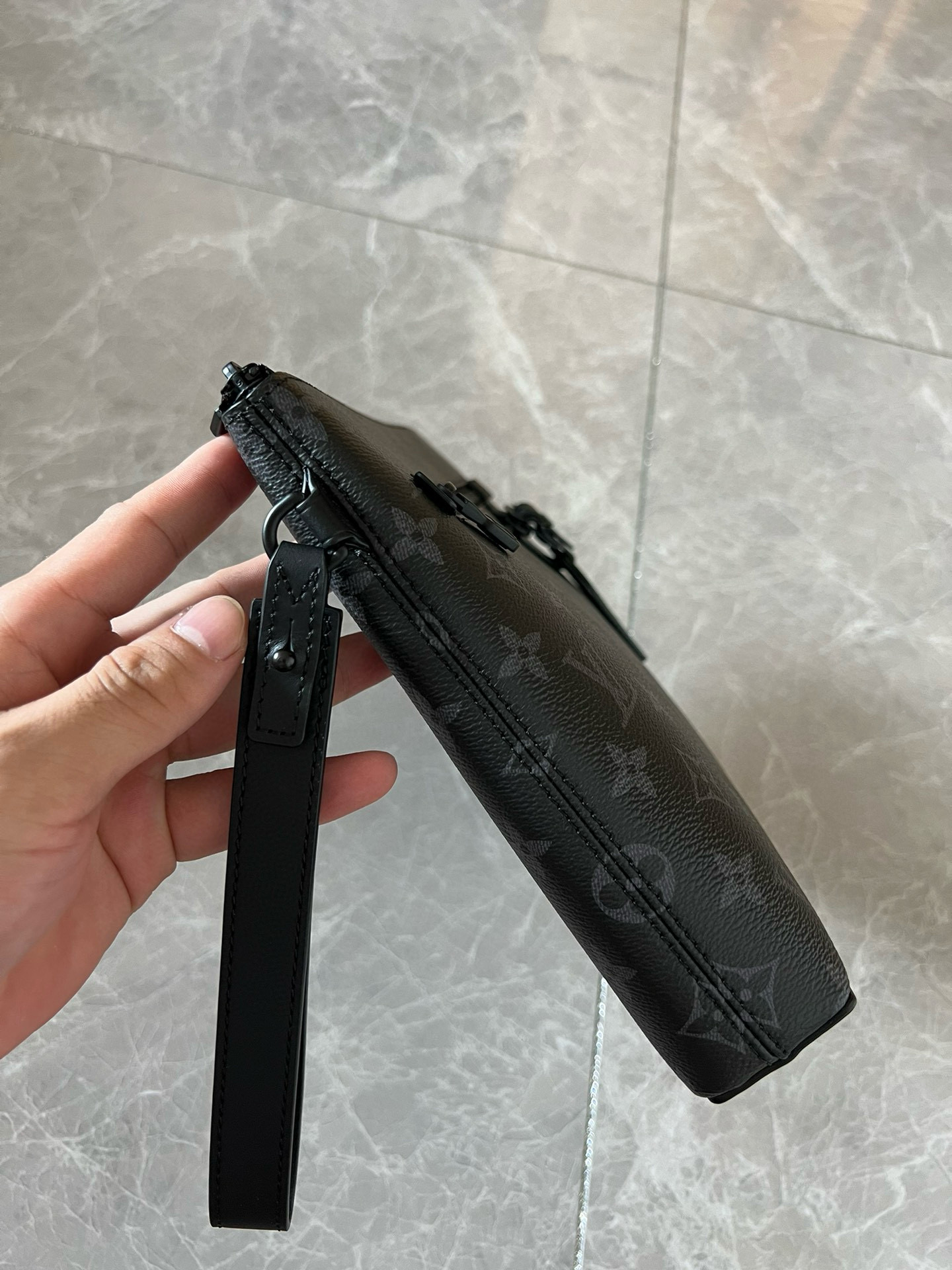 Louis Vuitton Pouch – BHPH1047