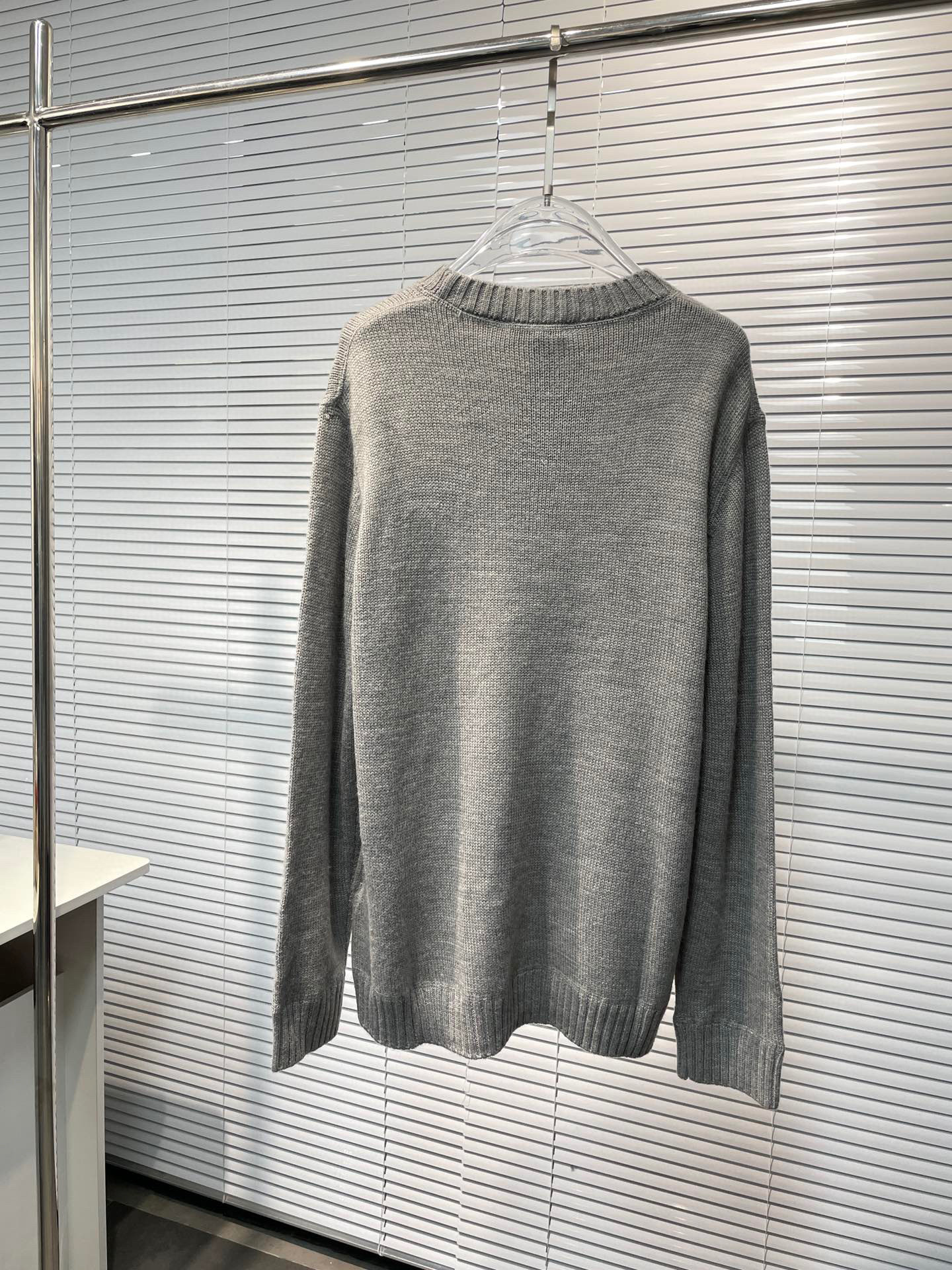 Prada Sweater – SWHO1981