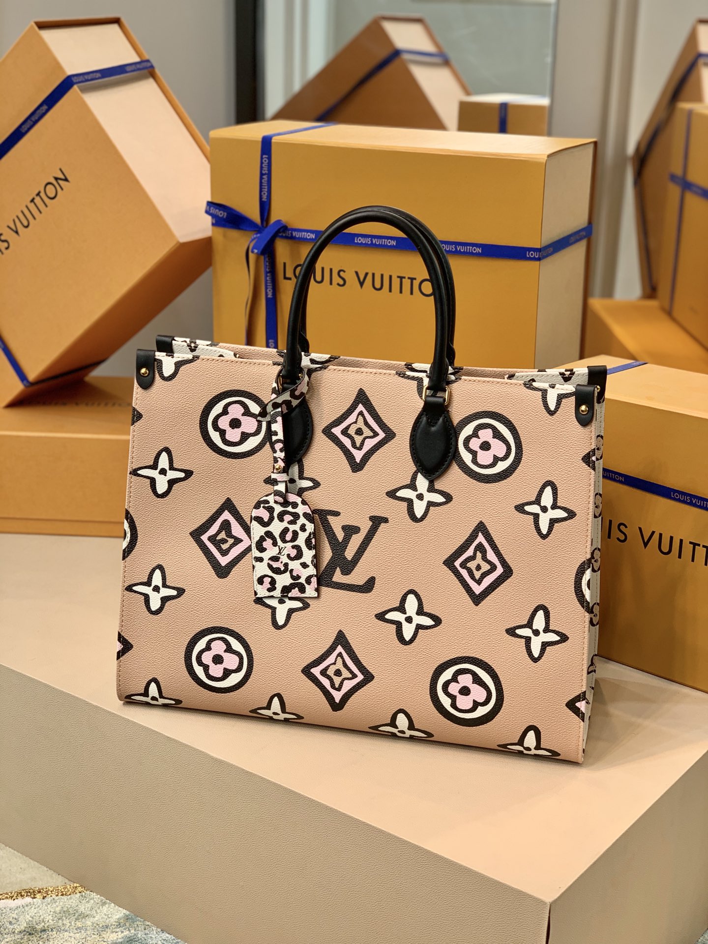 Louis Vuitton Tote Bag – LVTB1126