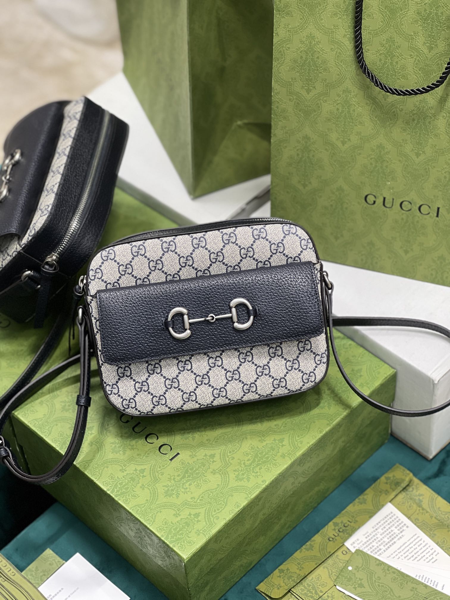 Gucci Shoulder Bag – GUSB1048