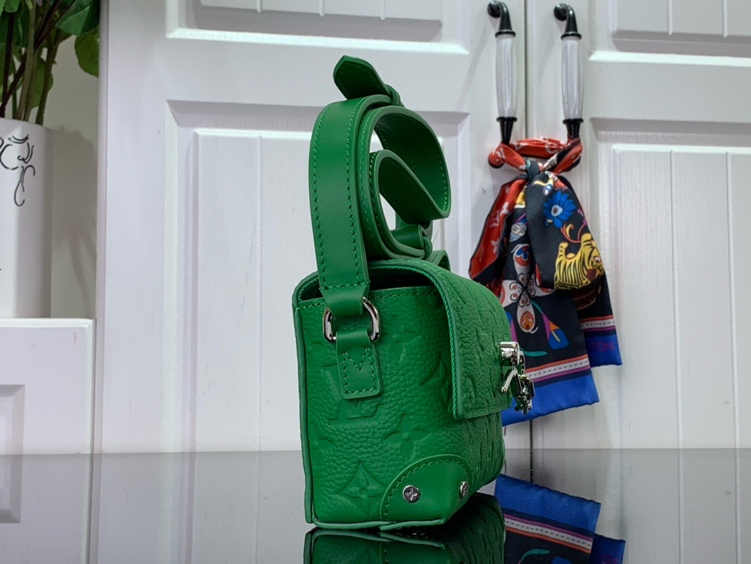 Louis Vuitton Bag – BBMC1066