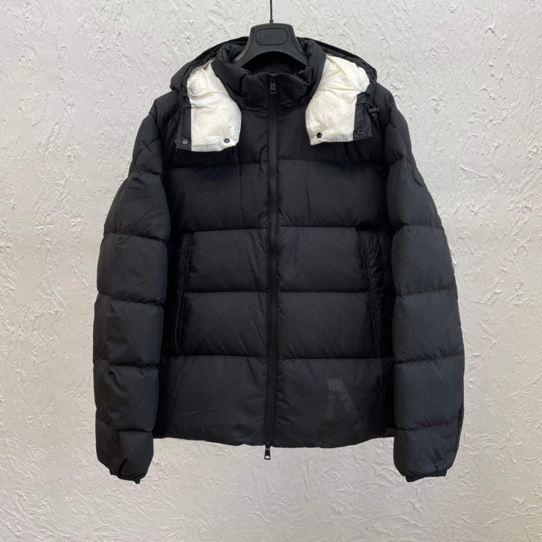 Moncler Jacket – CJKT1052