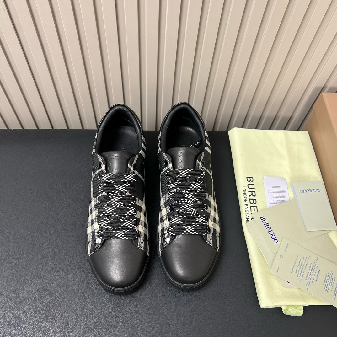 Burberry Sneaker – BBRY1065