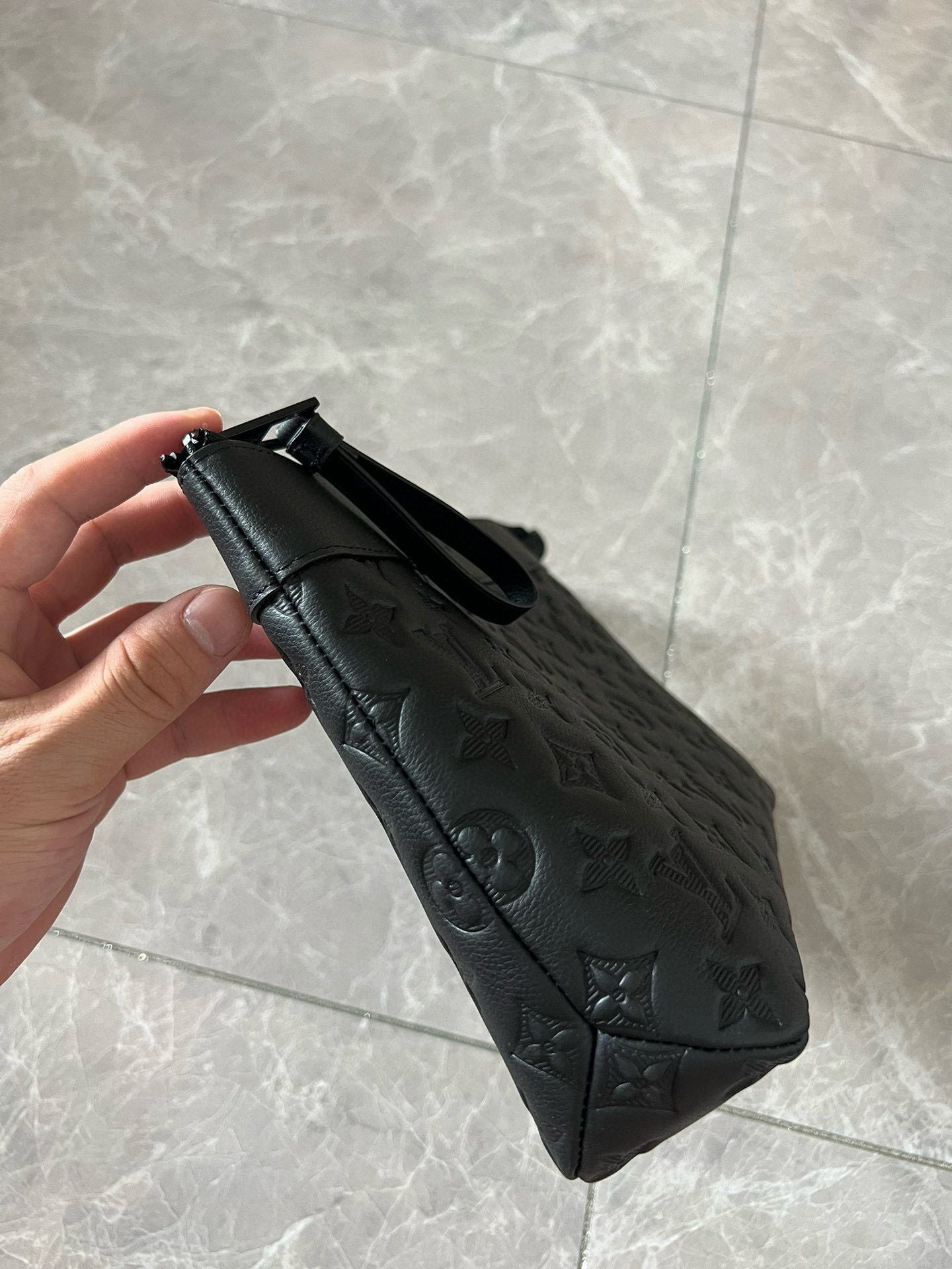 Louis Vuitton Pouch – BHPH1051