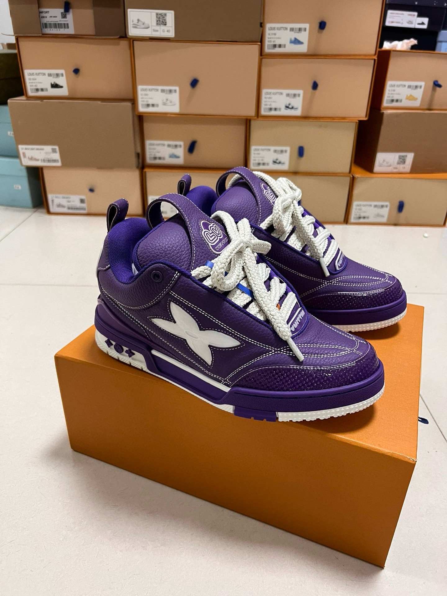 Louis Vuitton Sneaker – LSVT1367