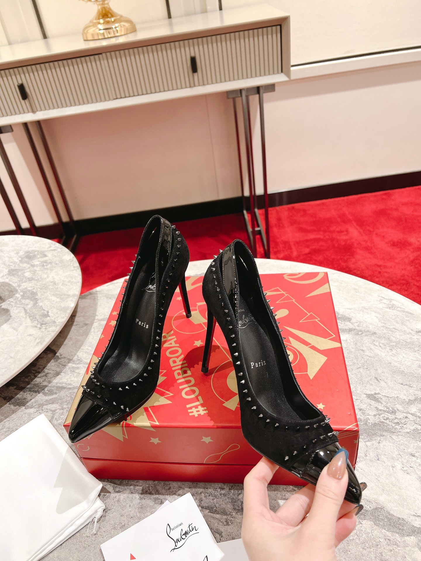 Christian Louboutin Pumps – CLWO1006