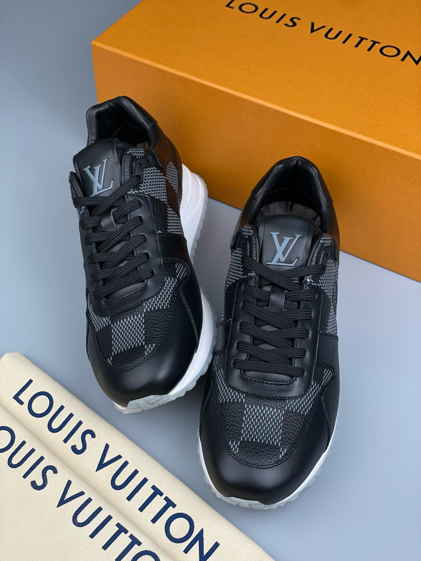 Louis Vuitton Sneaker – LSVT1340