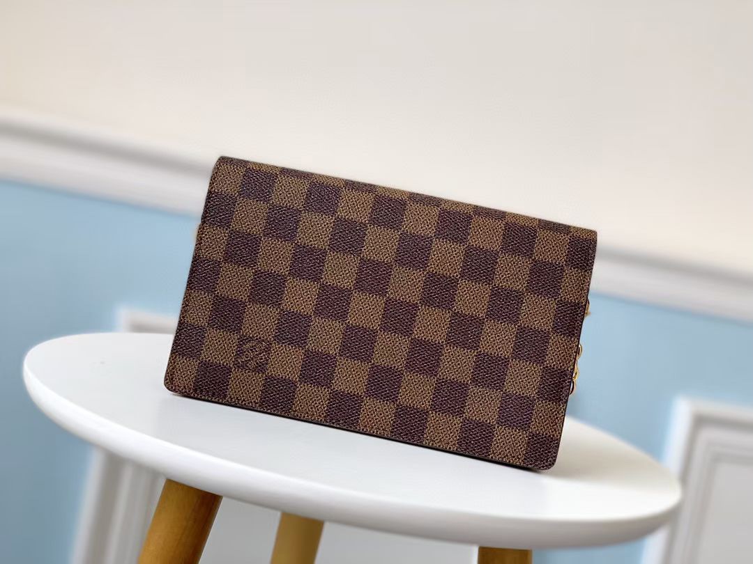 Louis Vuitton Shoulder Bag – LVSH1020