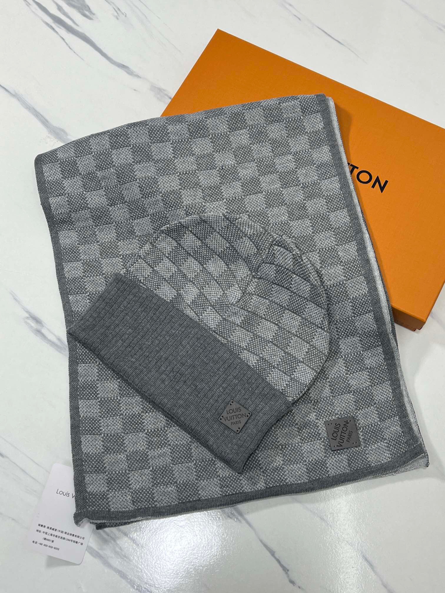 Louis Vuitton Scarf & Hat Set – SCHA1033