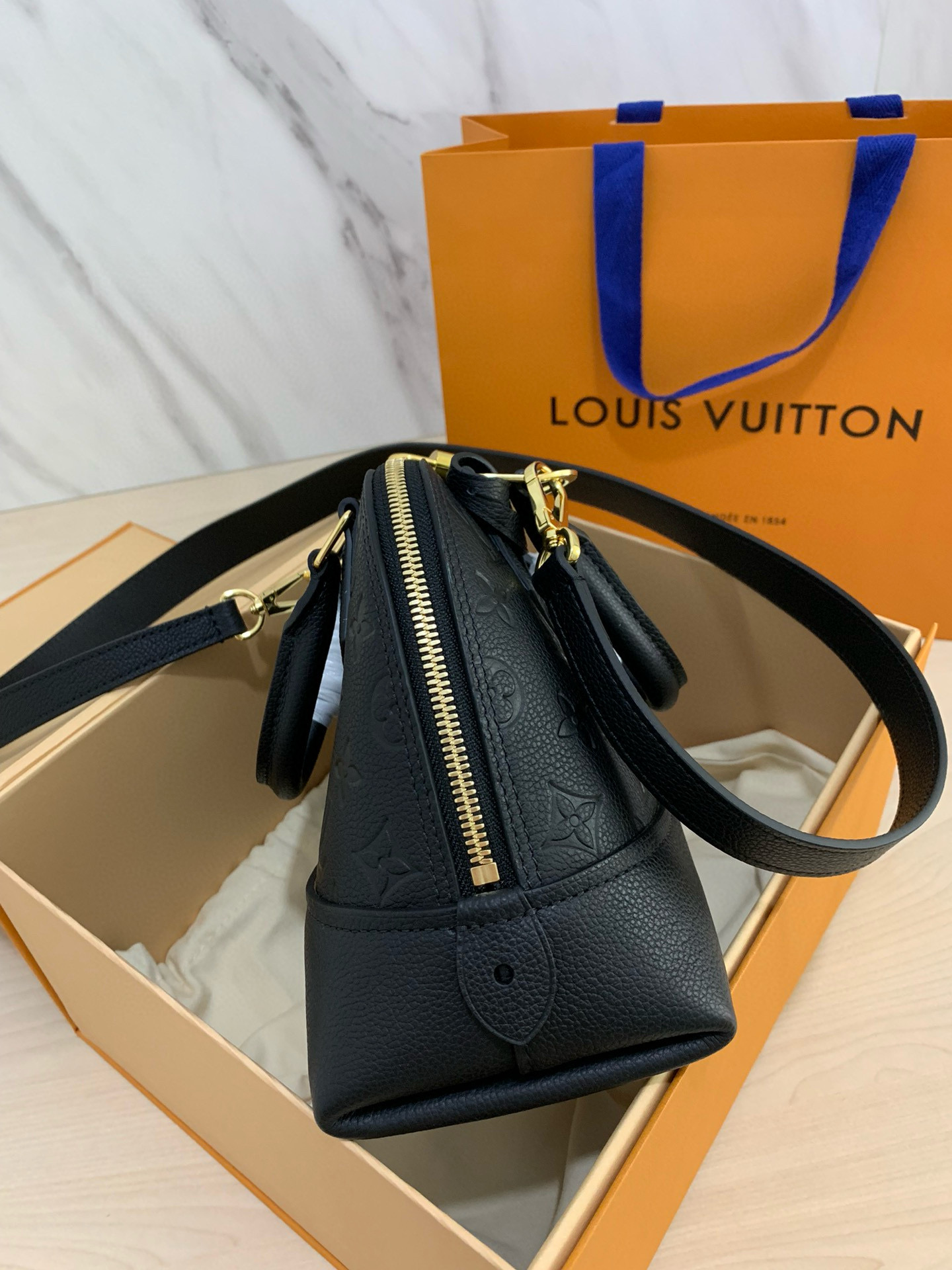 Louis Vuitton Shoulder Bag – LVSH1216