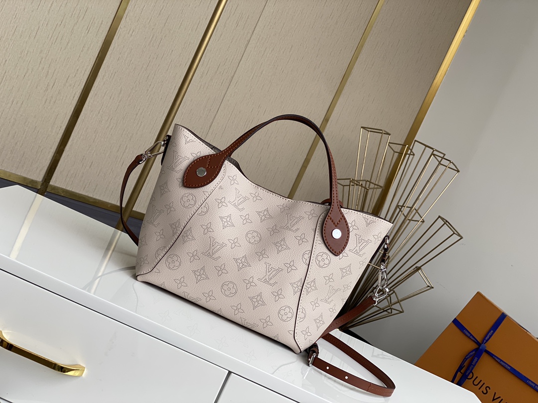Louis Vuitton Shoulder Bag – LVSH1009