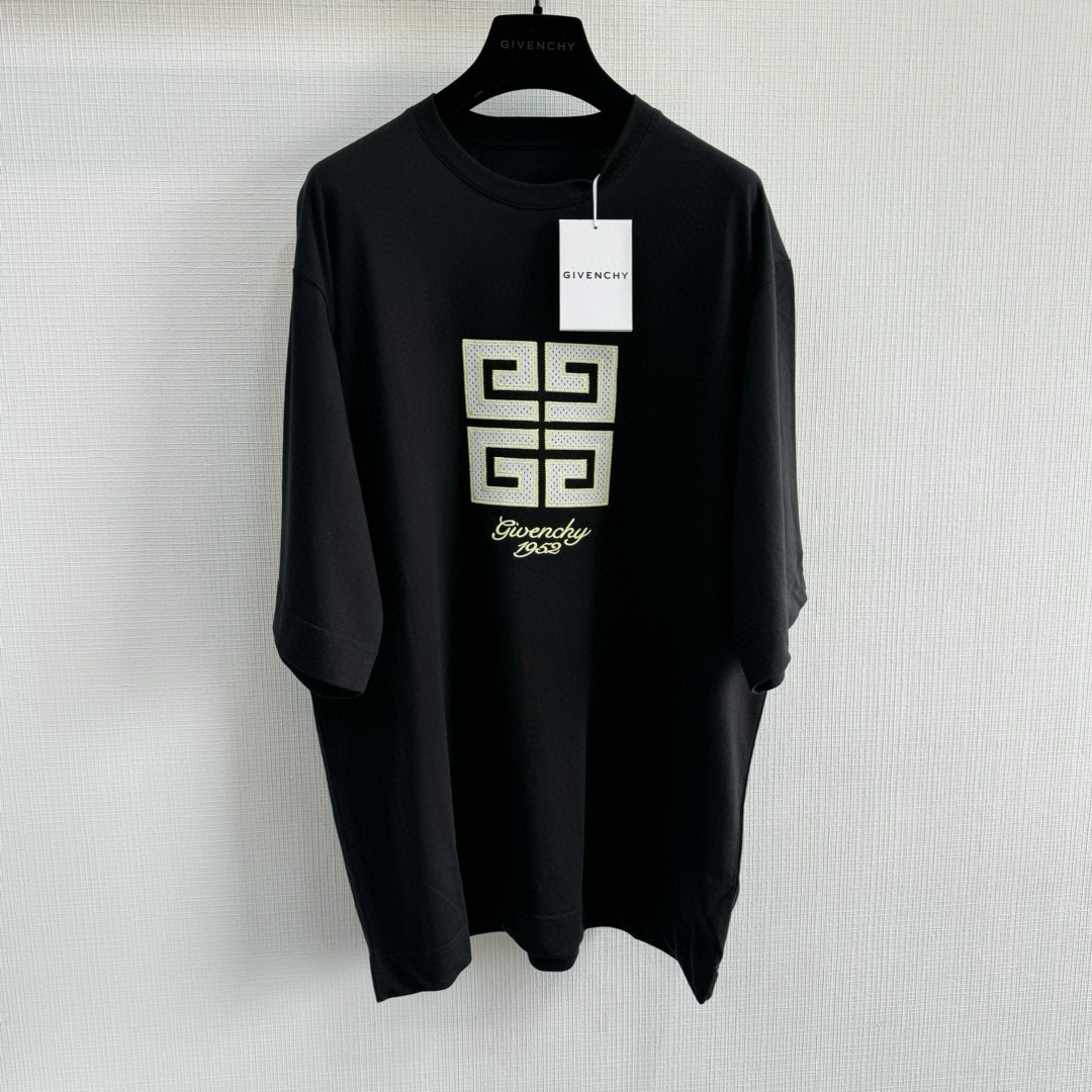 Givenchy T-Shirt – TSHP2696