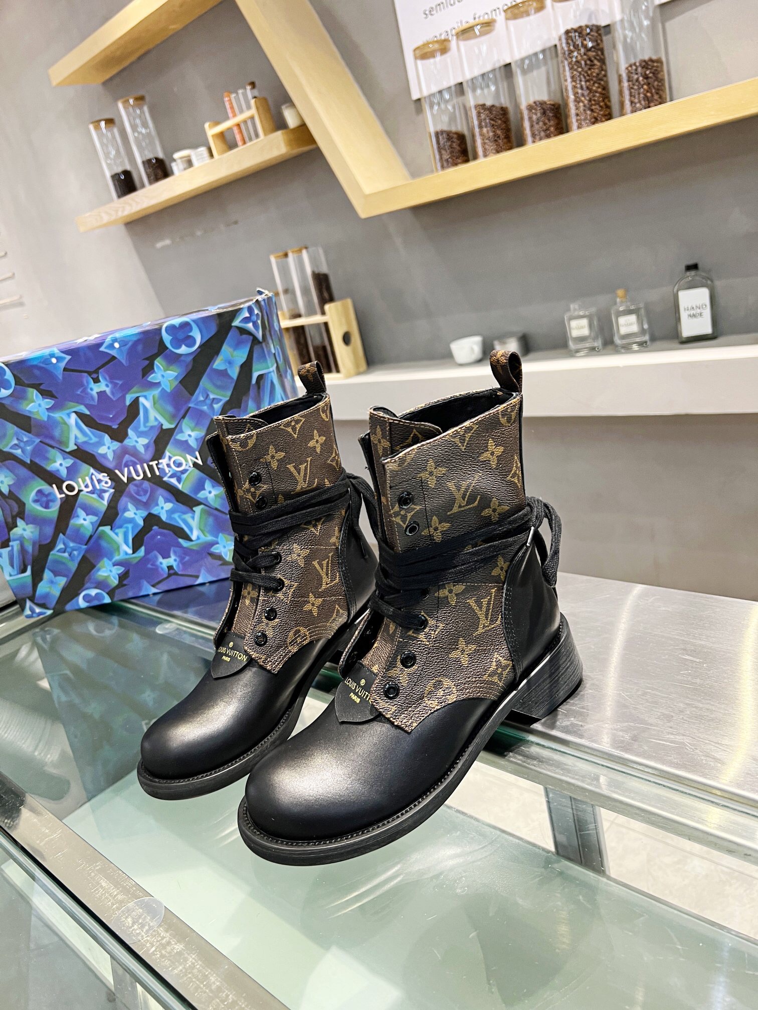 Louis Vuitton Boots – WOLV1015