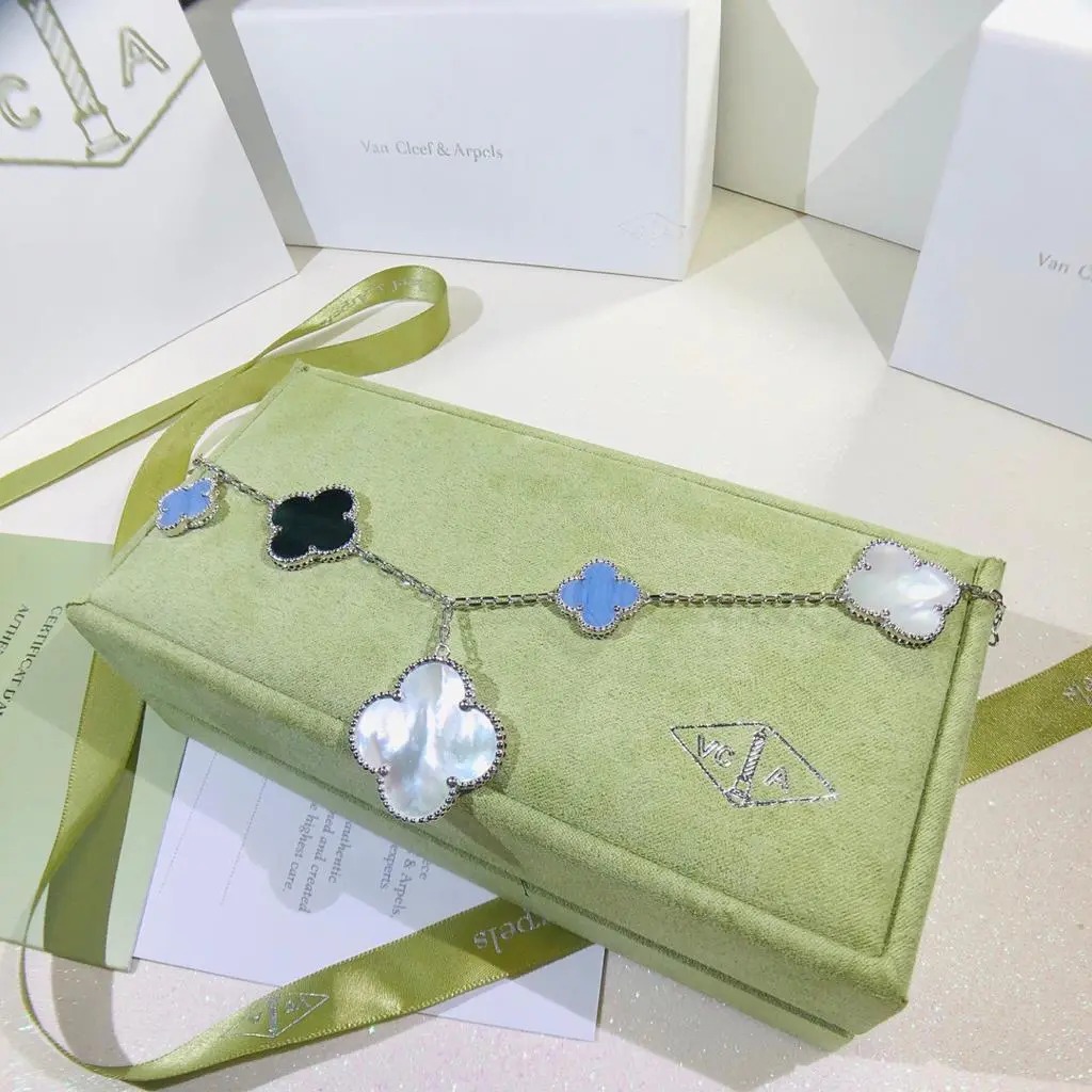 Van Cleef & Arpels Bracelet – JWWM1015