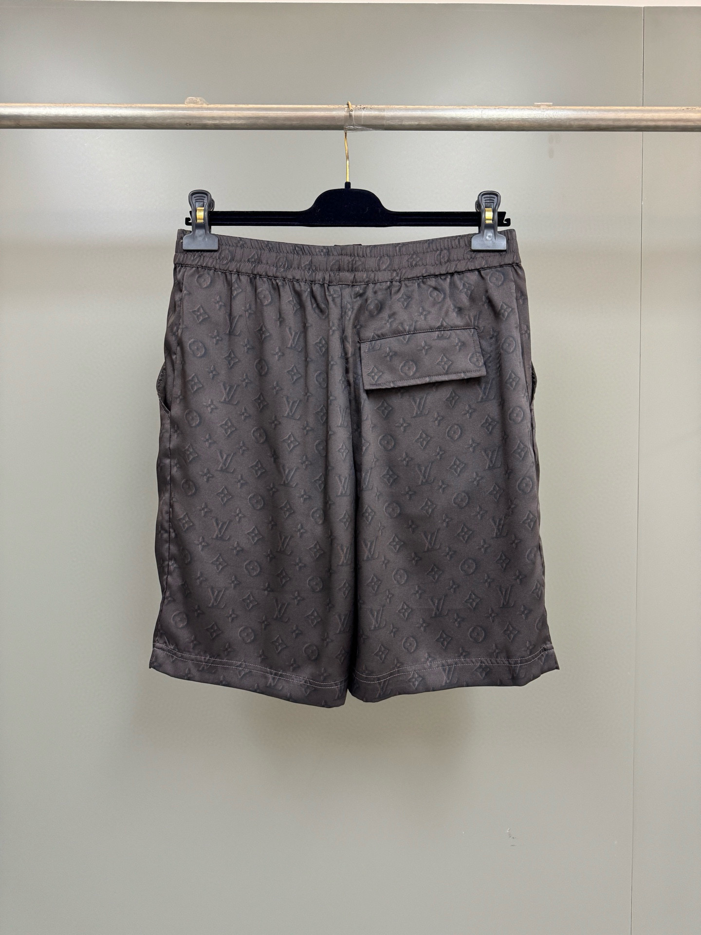 Louis Vuitton Short – TRJT1192