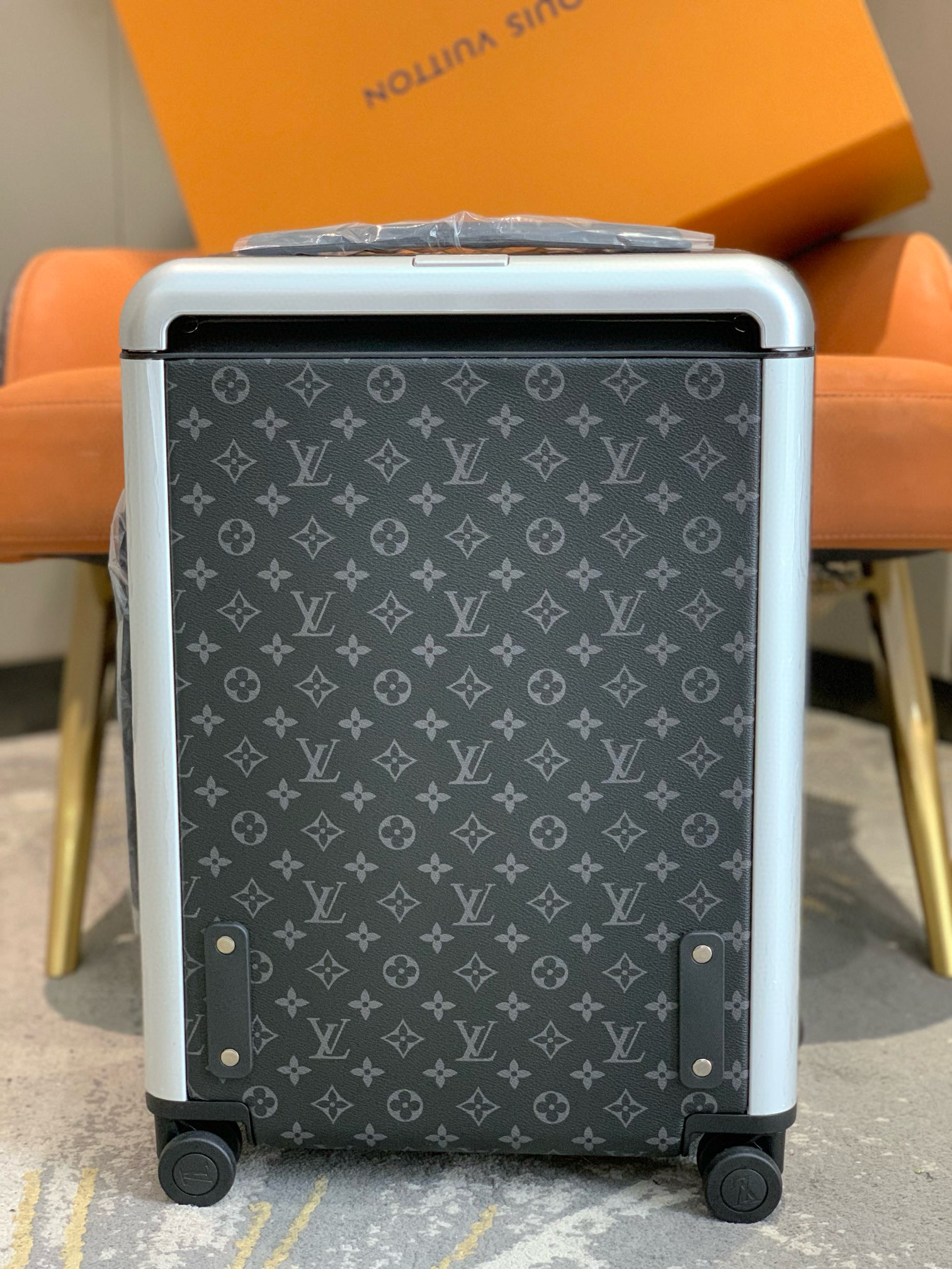 Louis Vuitton Suitcase – BGSC1003