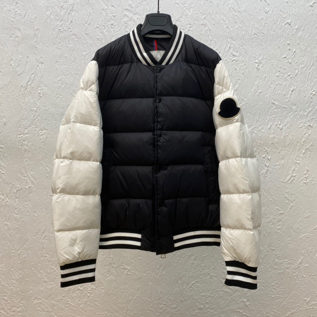 Moncler Jacket – CJKT1059