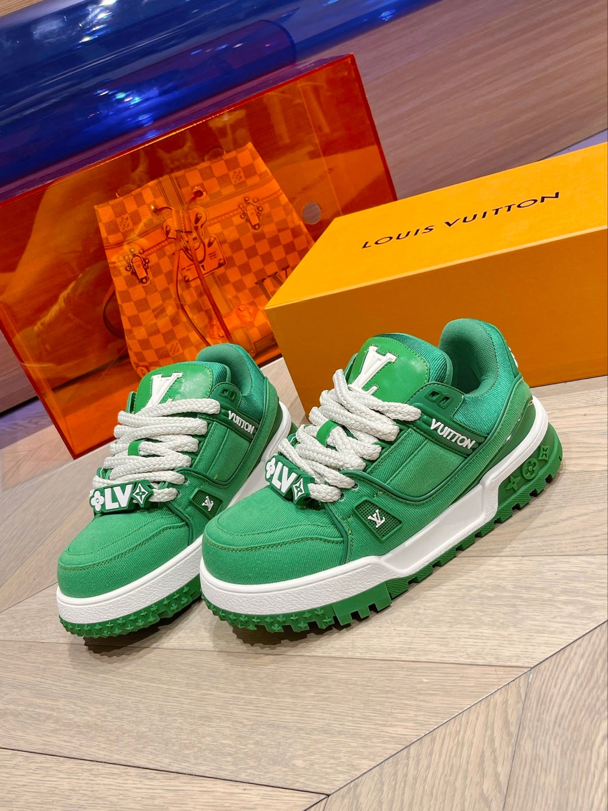 Louis Vuitton Sneaker – LSVT1270